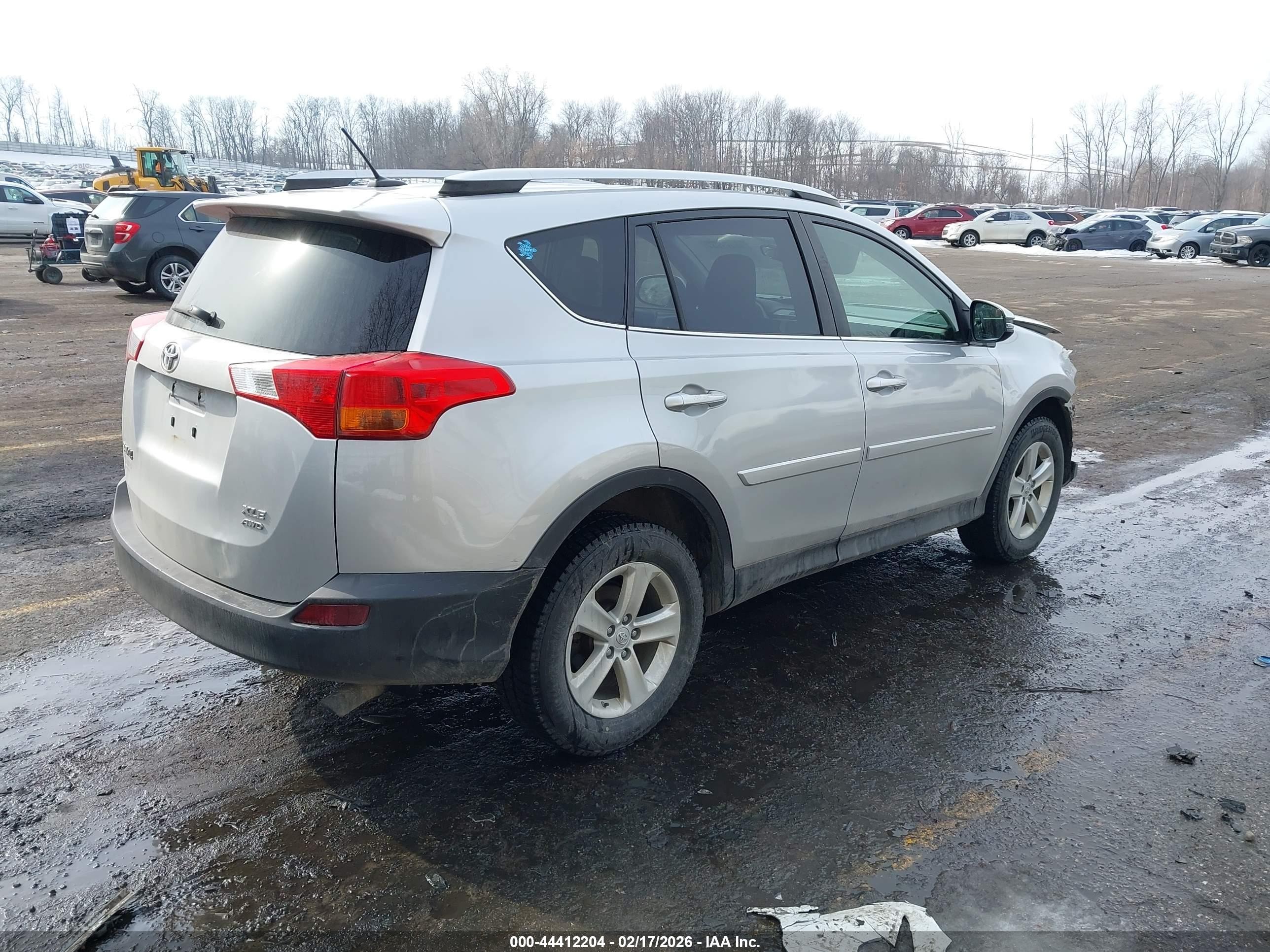 2014 Toyota Rav4 Xle Silver vin: JTMRFREV1ED047827