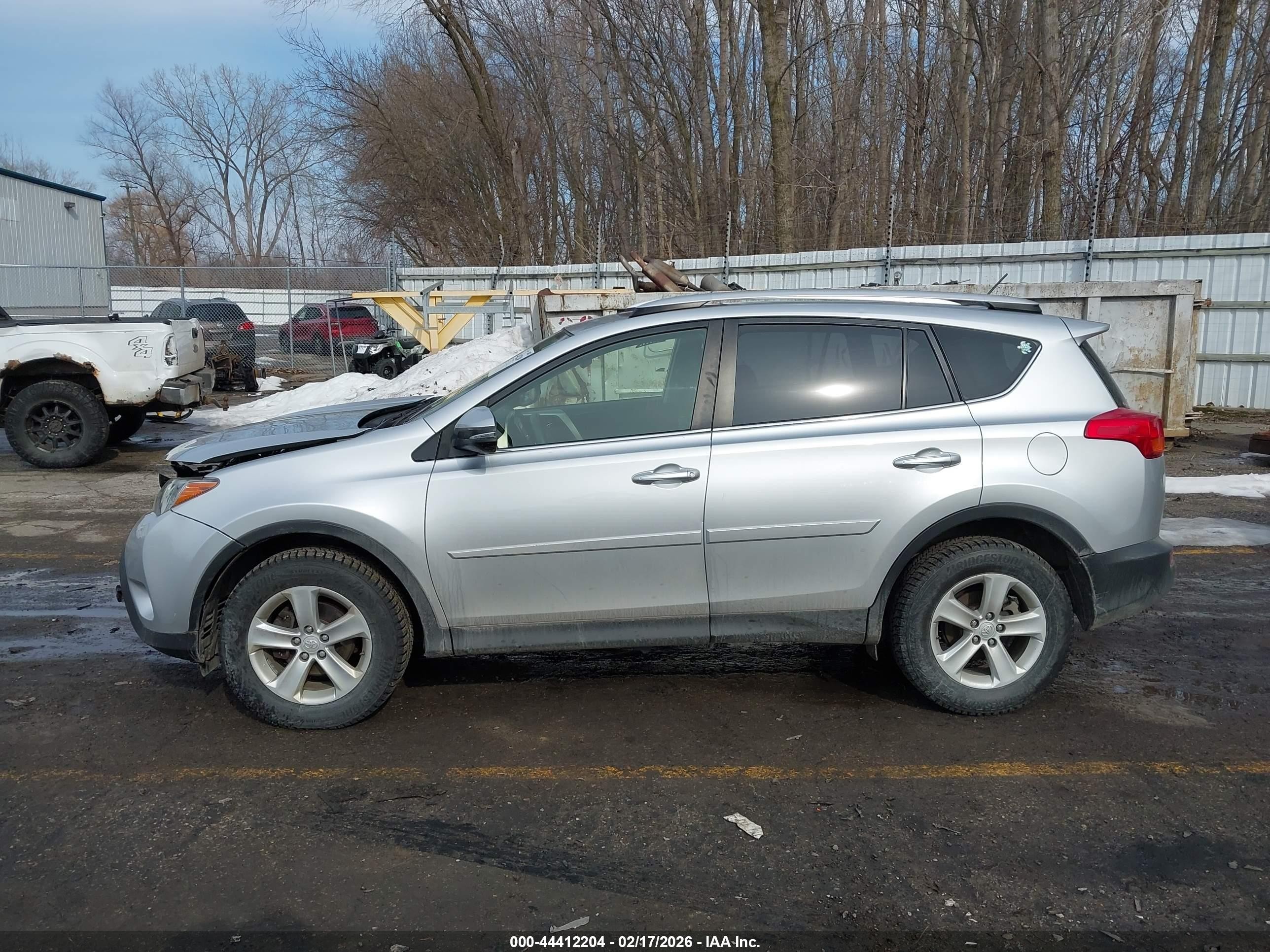 2014 Toyota Rav4 Xle Silver vin: JTMRFREV1ED047827