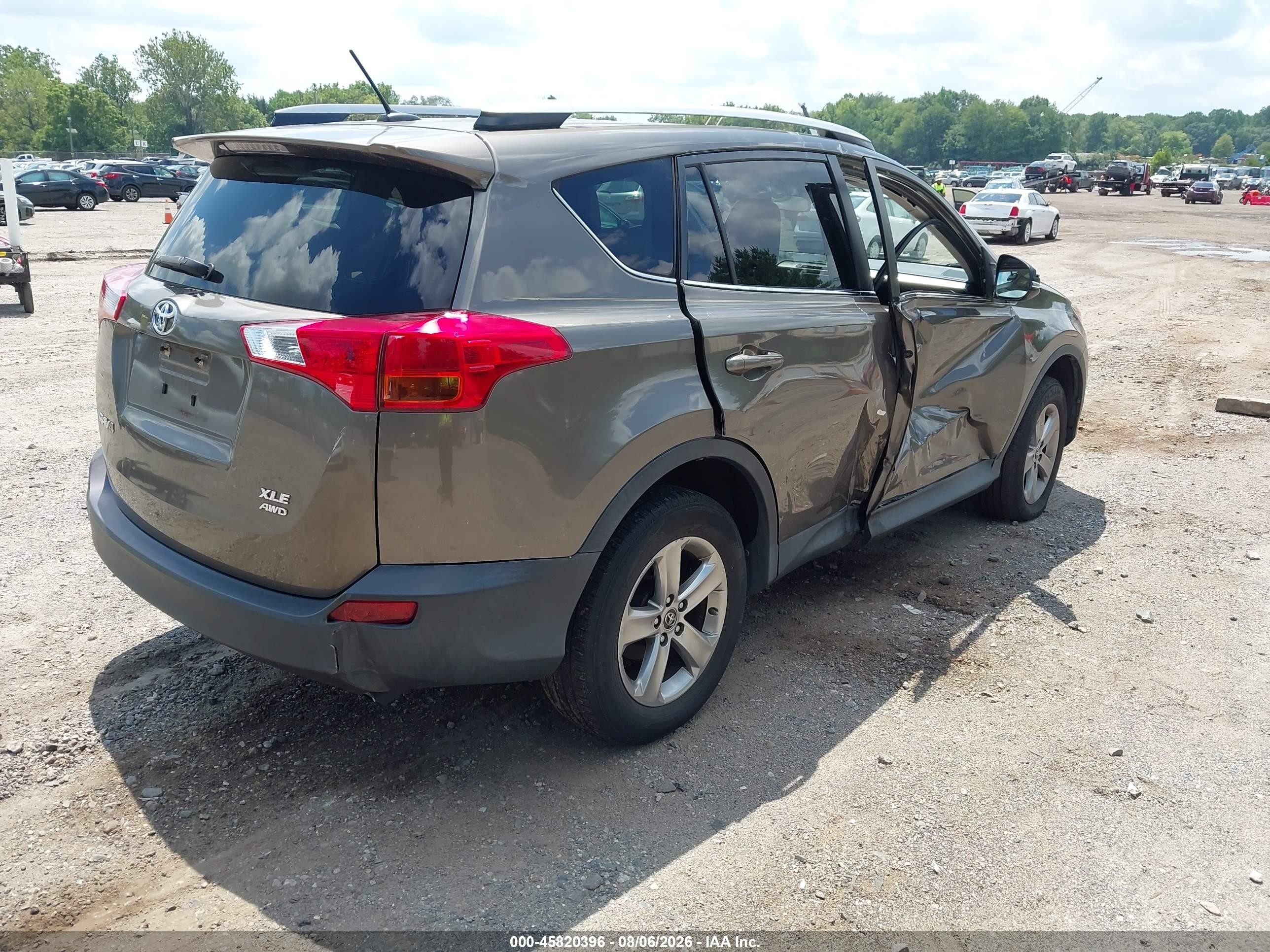 2015 Toyota Rav4 Xle Gray vin: JTMRFREV1FD102052