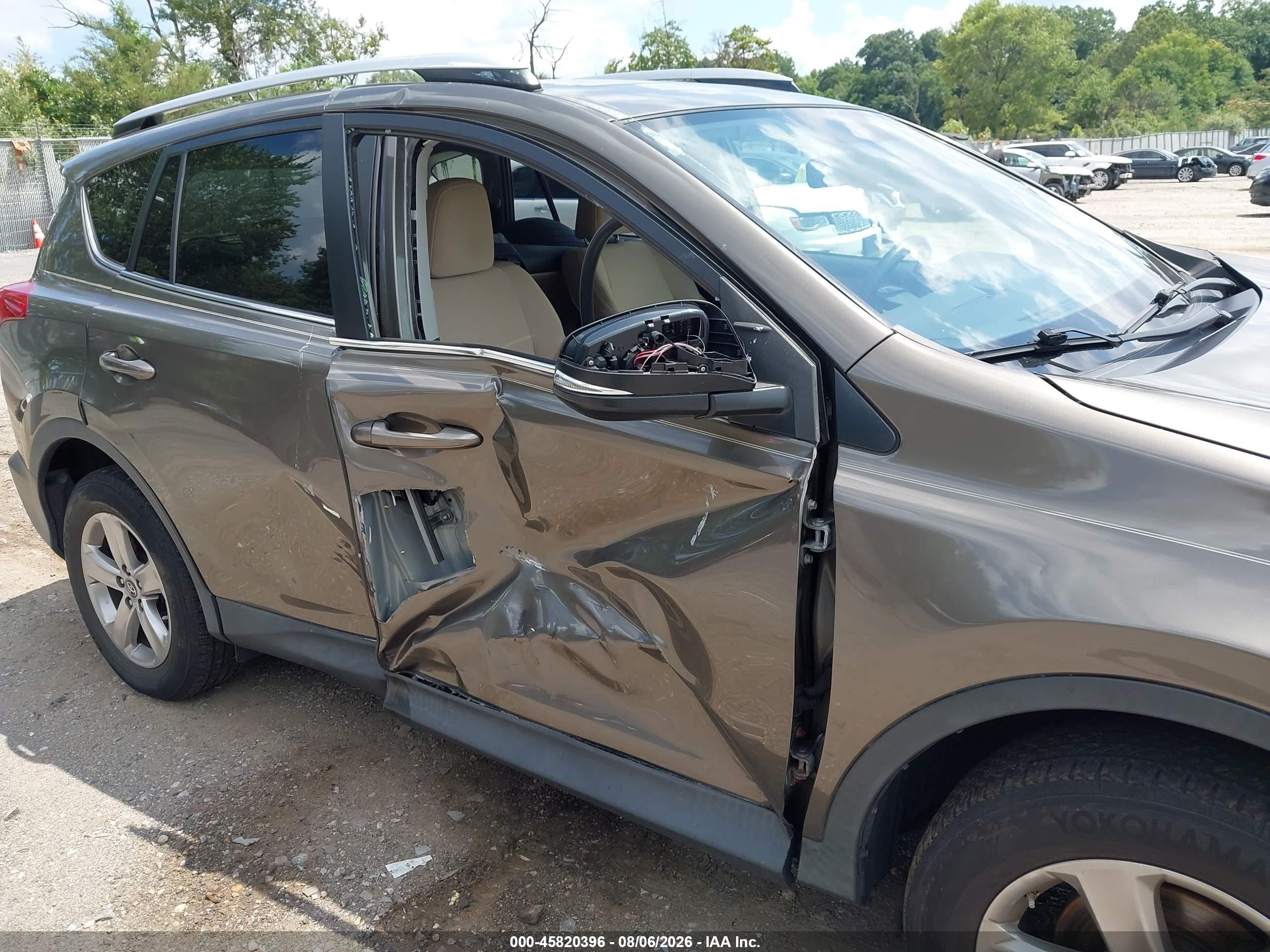 2015 Toyota Rav4 Xle Gray vin: JTMRFREV1FD102052