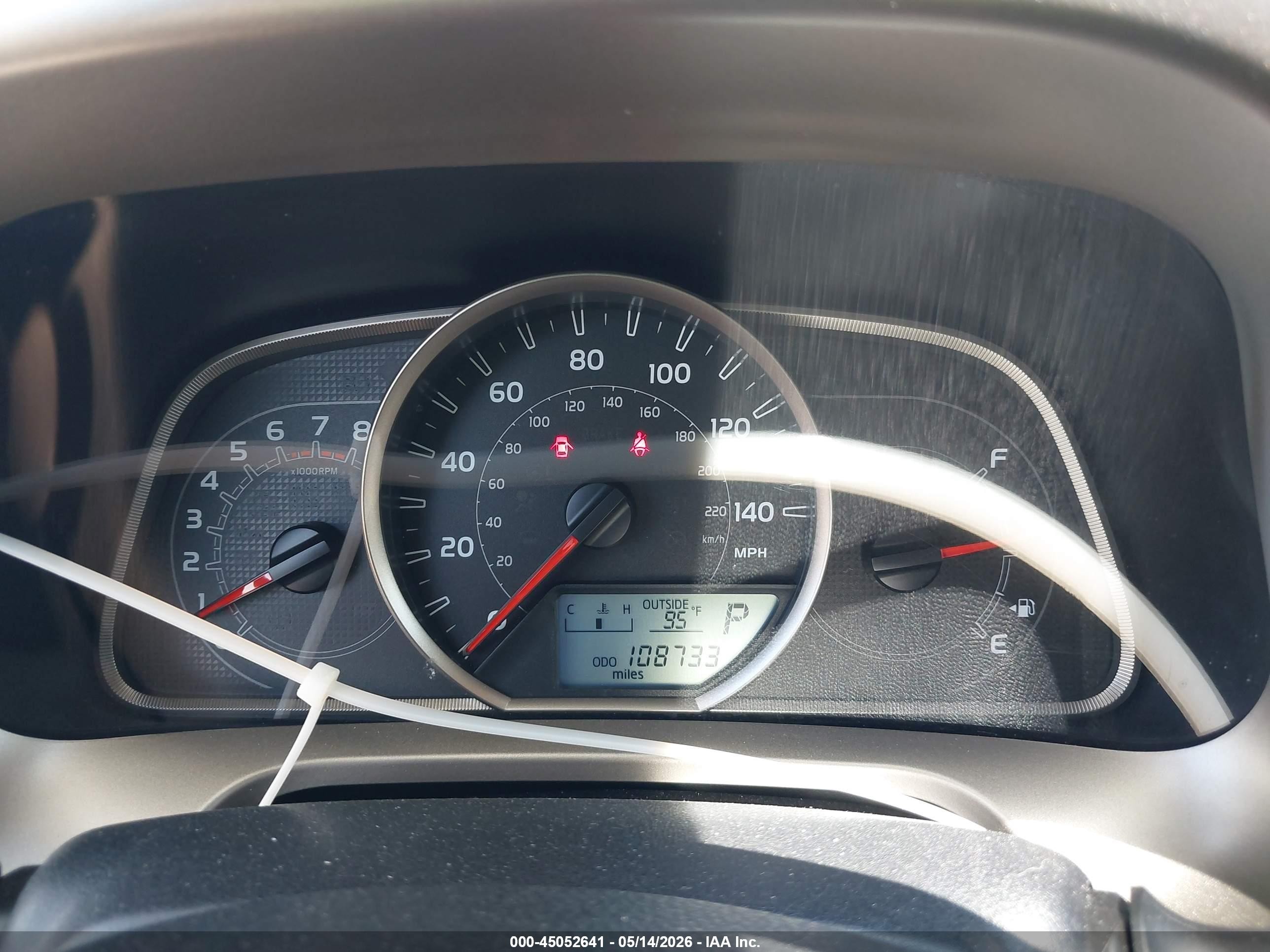 2015 Toyota Rav4 Xle Red vin: JTMRFREV1FD149744
