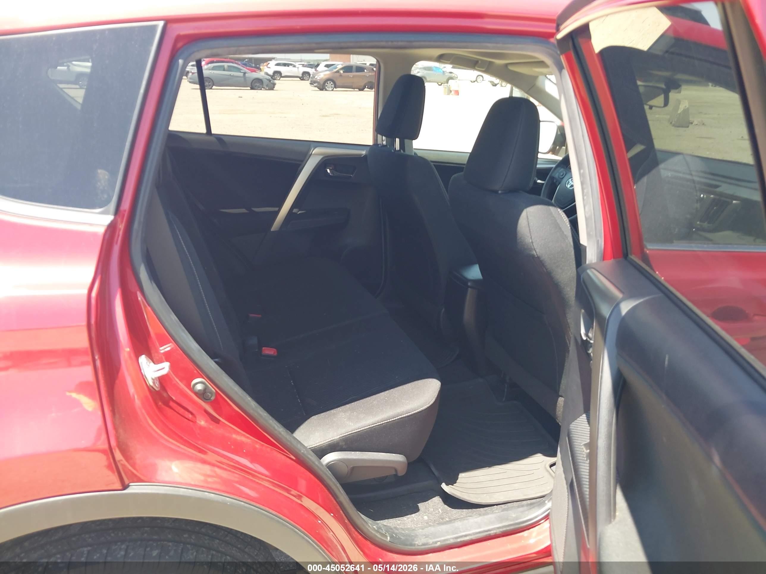 2015 Toyota Rav4 Xle Red vin: JTMRFREV1FD149744