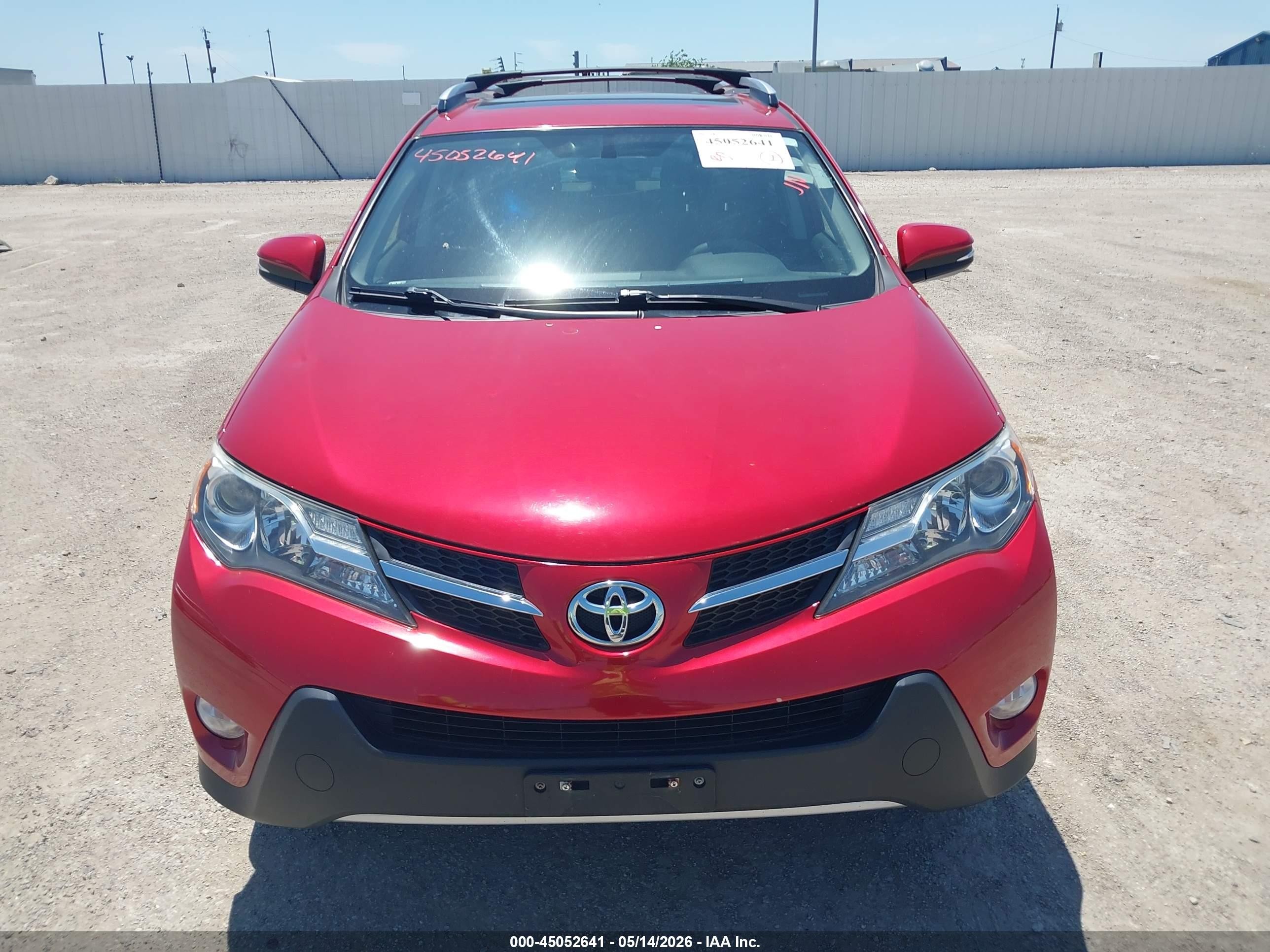 2015 Toyota Rav4 Xle Red vin: JTMRFREV1FD149744
