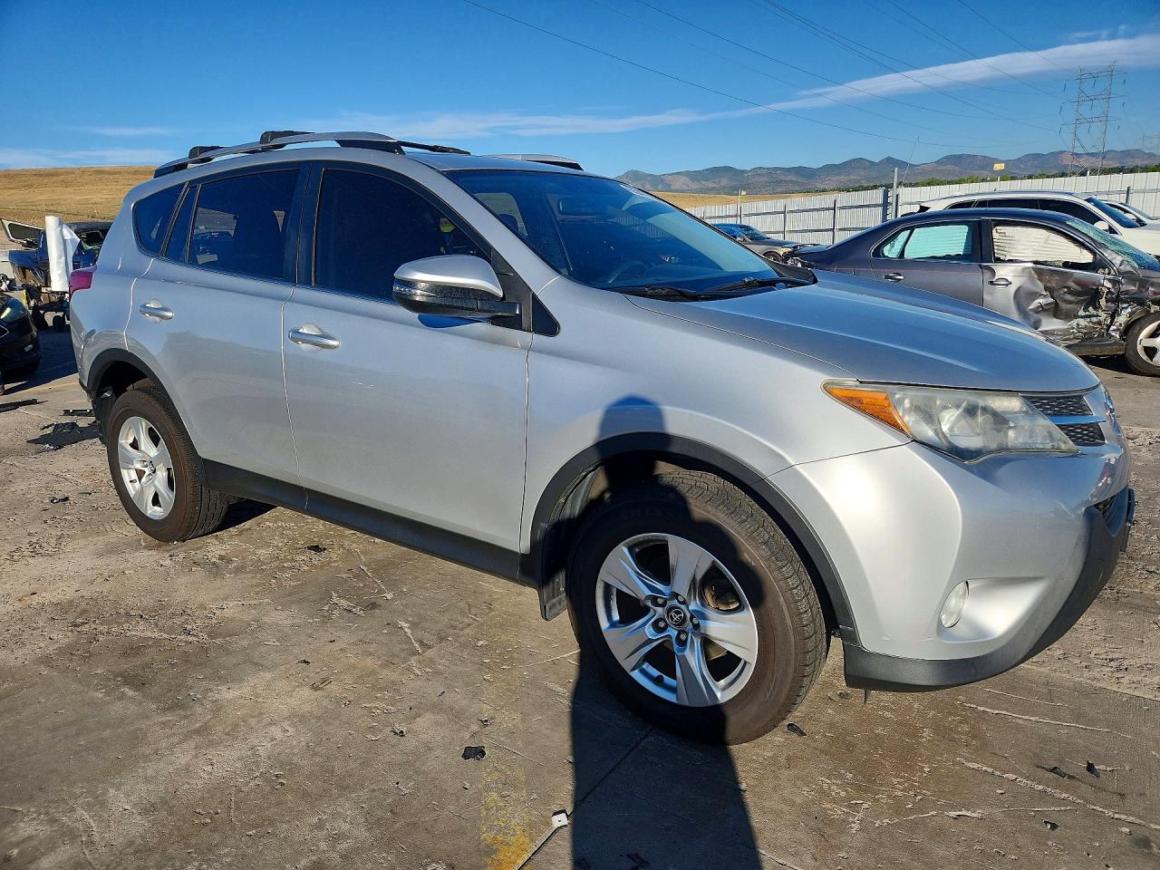 2015 Toyota Rav4 Xle Silver vin: JTMRFREV1FD159853