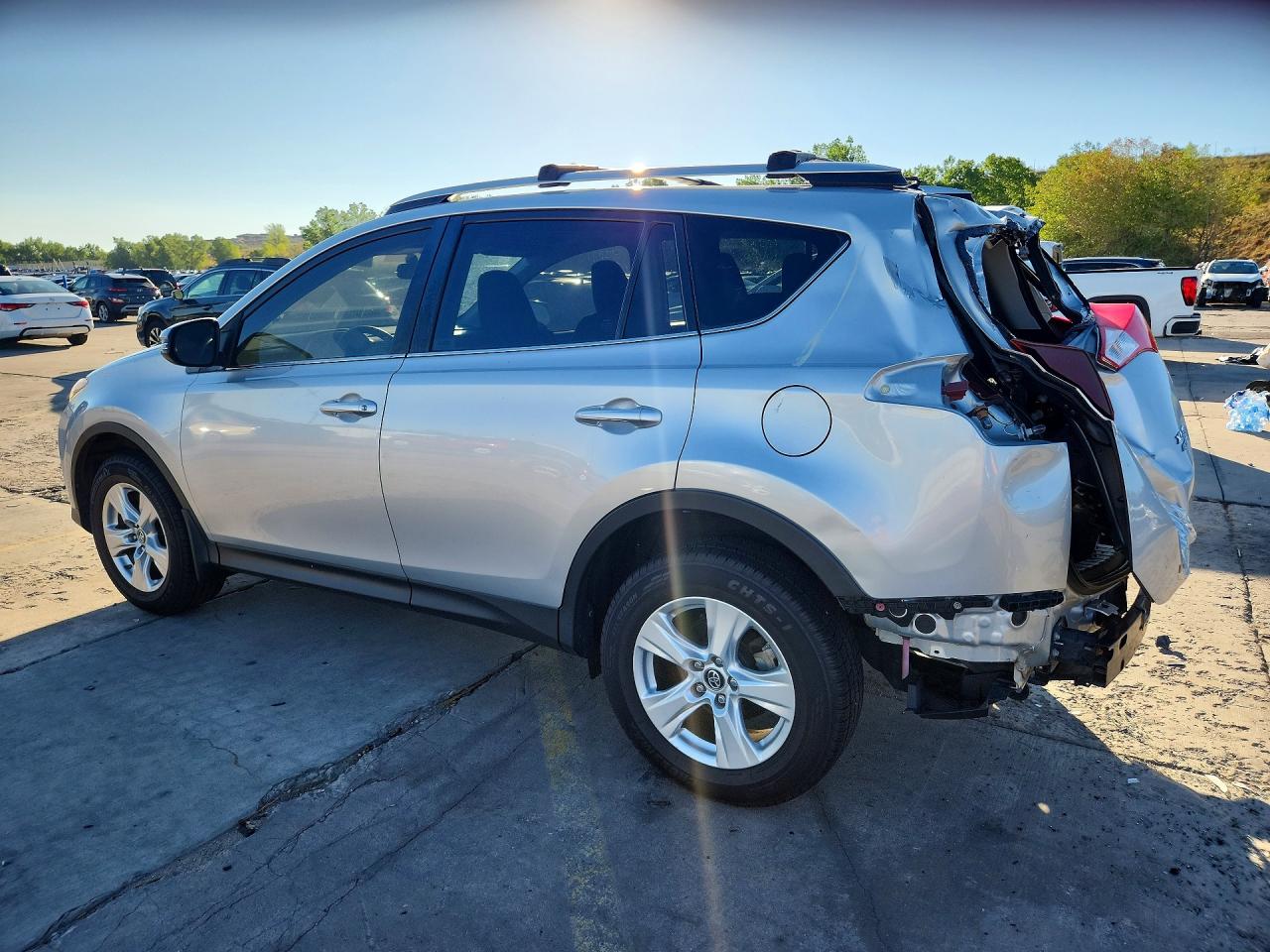 2015 Toyota Rav4 Xle Silver vin: JTMRFREV1FD159853
