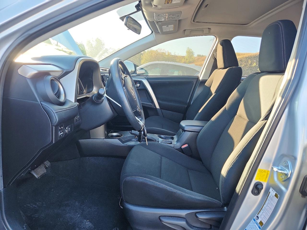 2015 Toyota Rav4 Xle Silver vin: JTMRFREV1FD159853