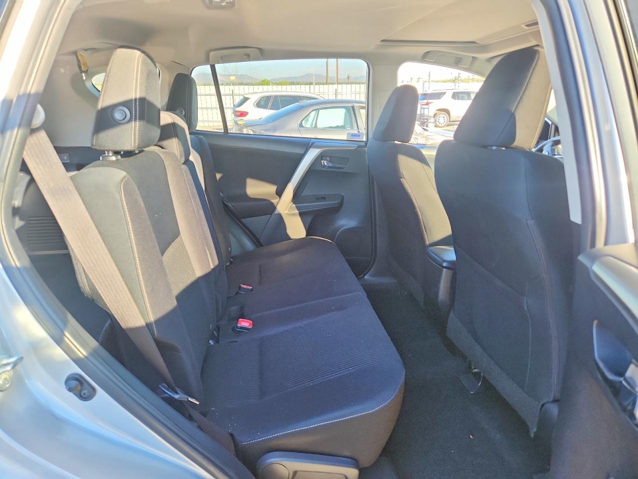 2015 Toyota Rav4 Xle Silver vin: JTMRFREV1FD159853