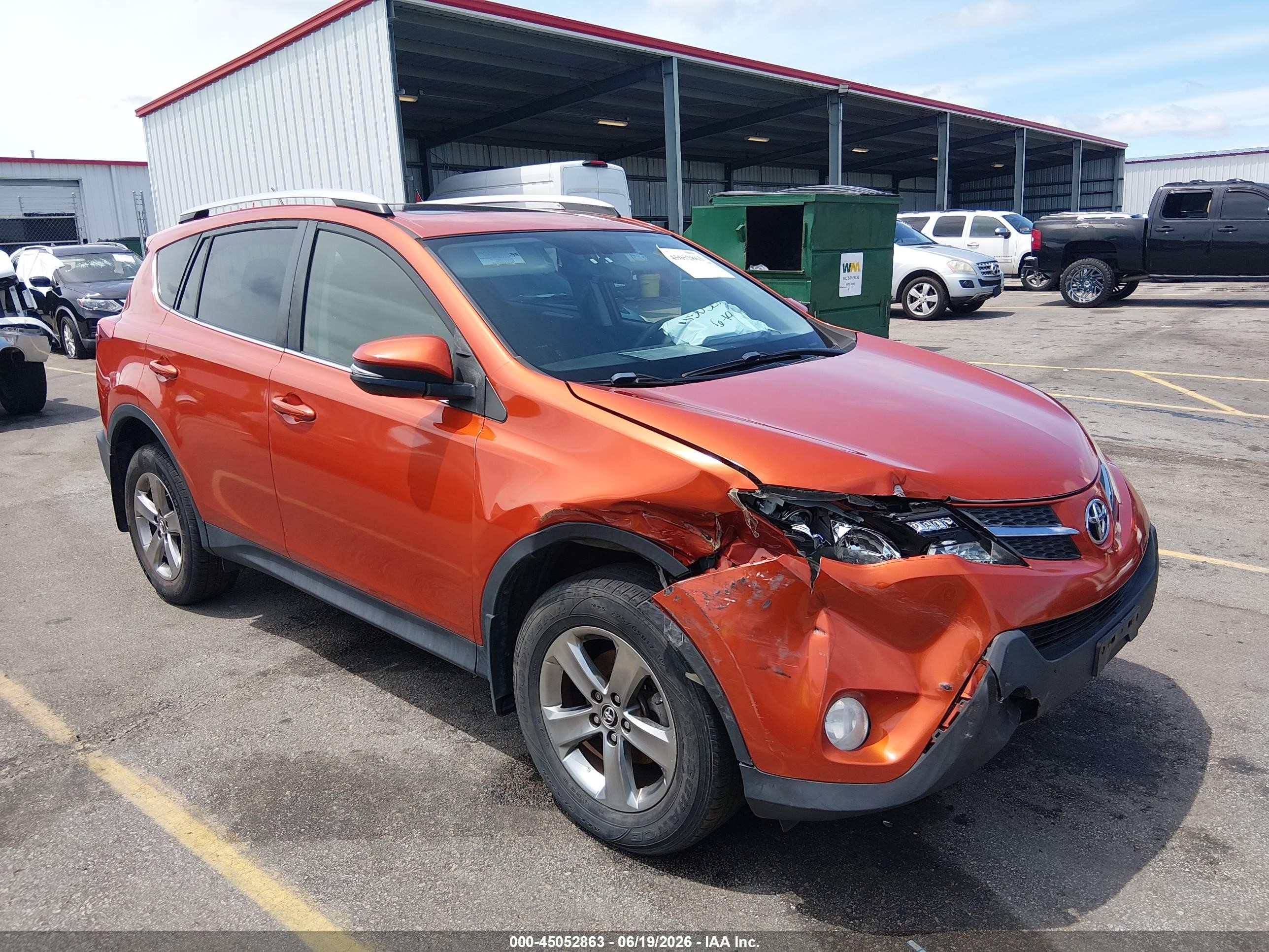 2015 Toyota Rav4 Xle Orange vin: JTMRFREV1FD166298
