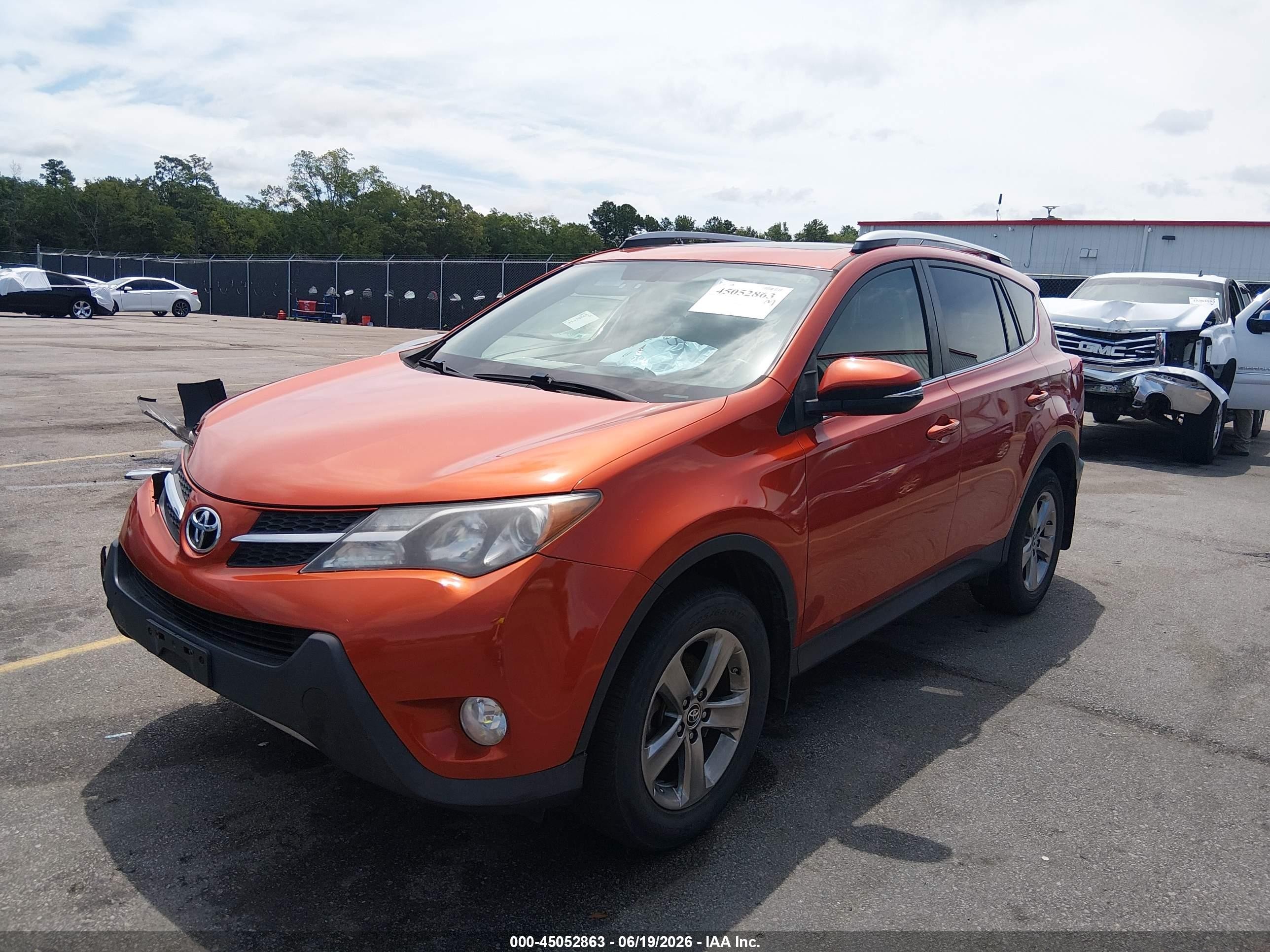 2015 Toyota Rav4 Xle Orange vin: JTMRFREV1FD166298