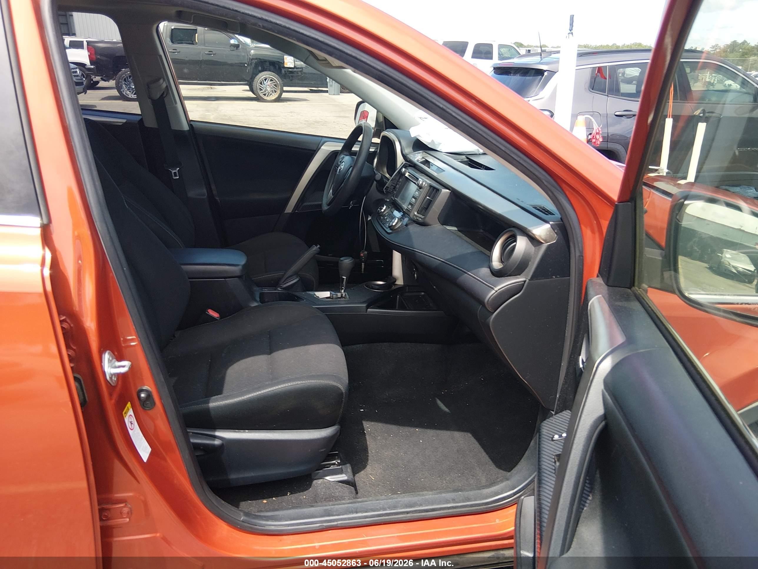 2015 Toyota Rav4 Xle Orange vin: JTMRFREV1FD166298