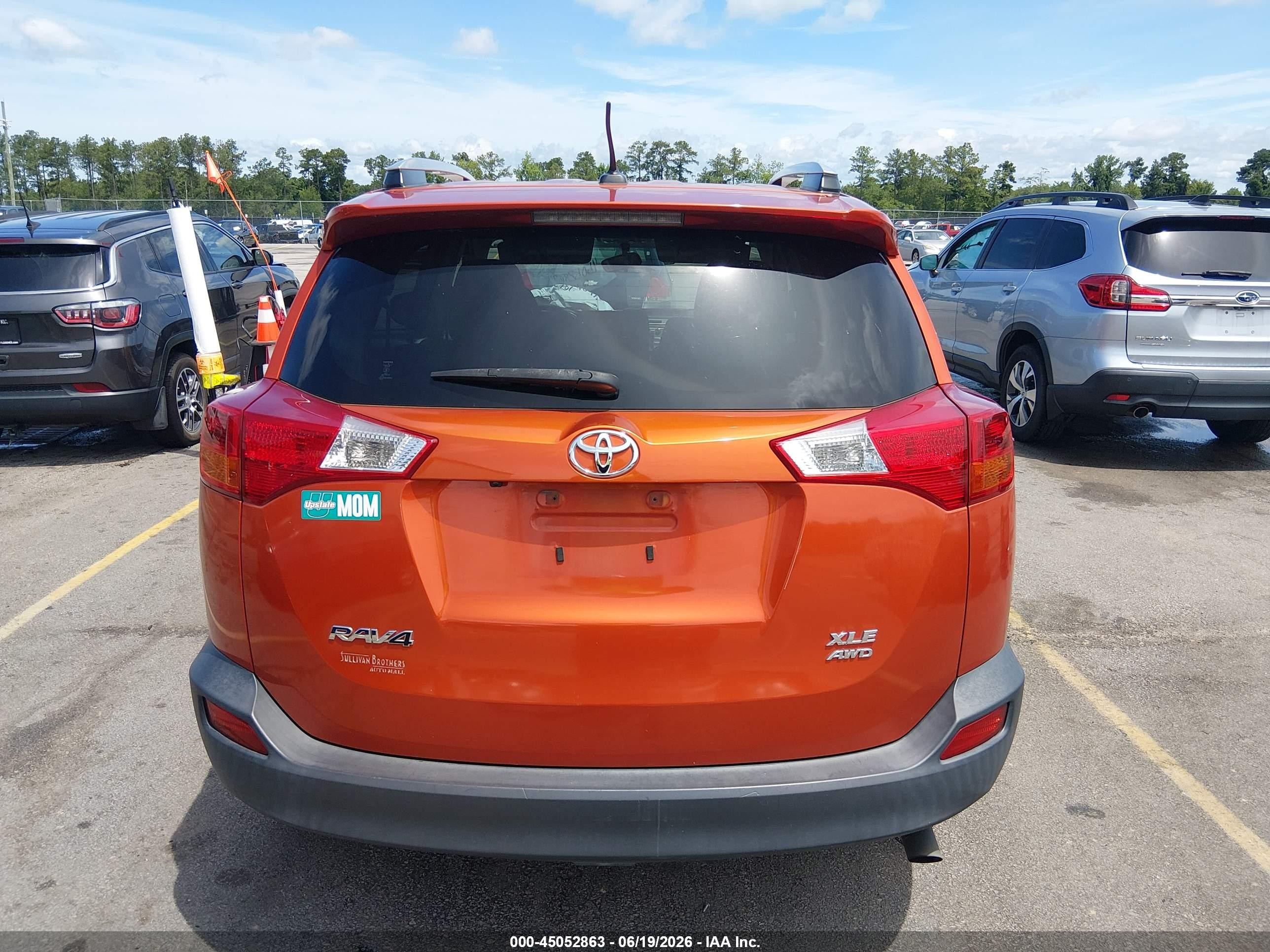2015 Toyota Rav4 Xle Orange vin: JTMRFREV1FD166298
