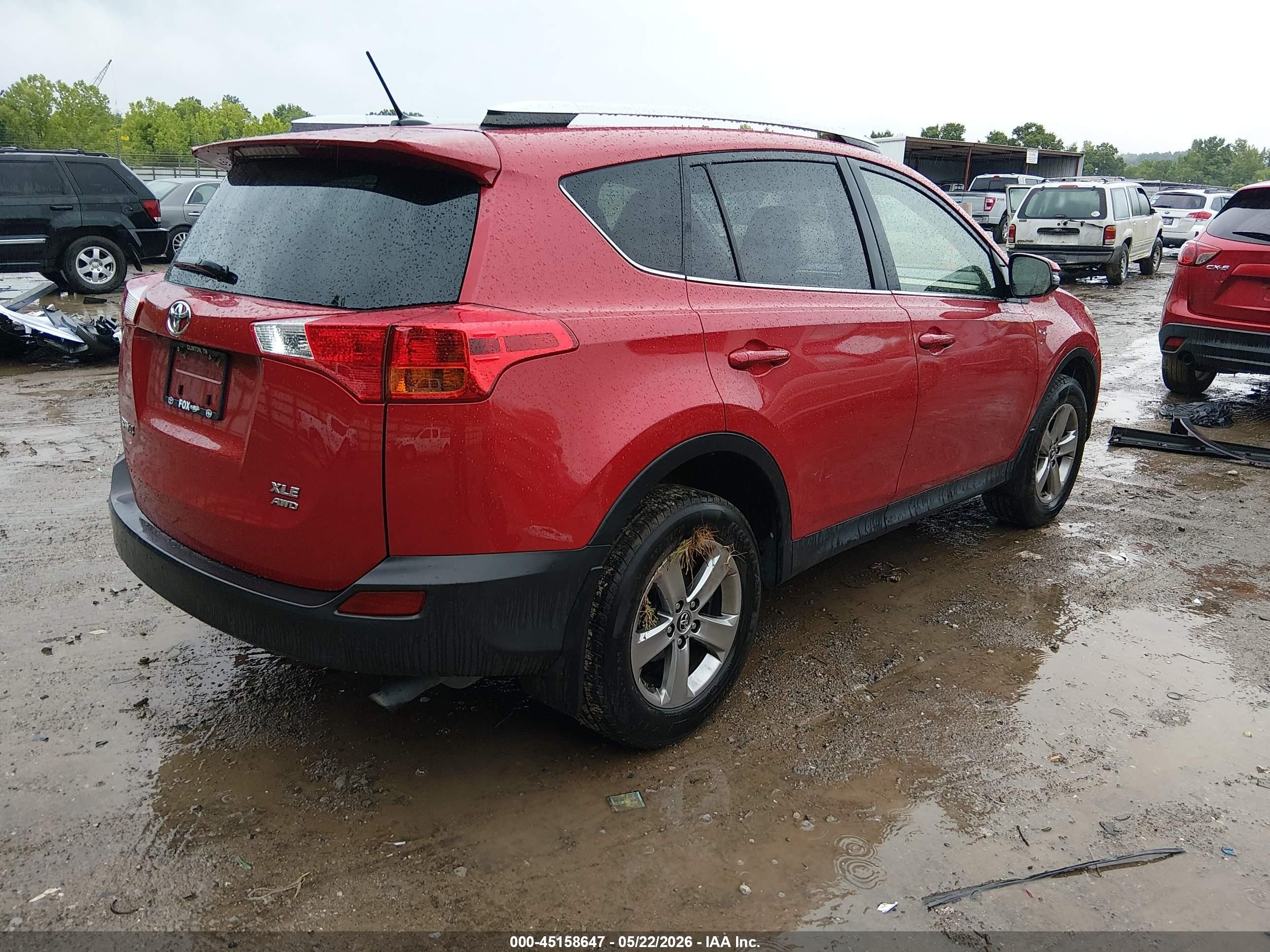 2015 Toyota Rav4 Xle Red vin: JTMRFREV1FJ036829