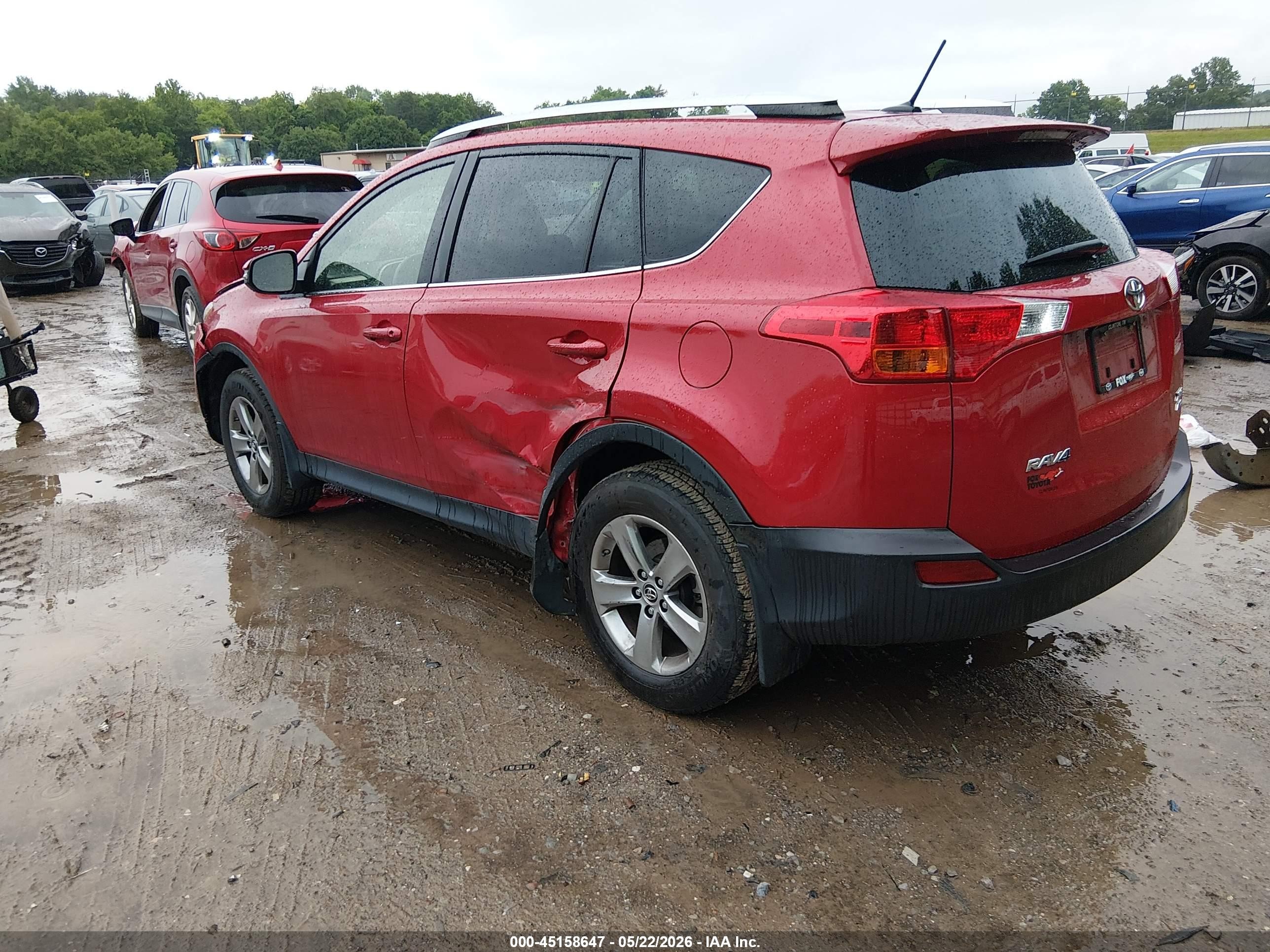 2015 Toyota Rav4 Xle Red vin: JTMRFREV1FJ036829