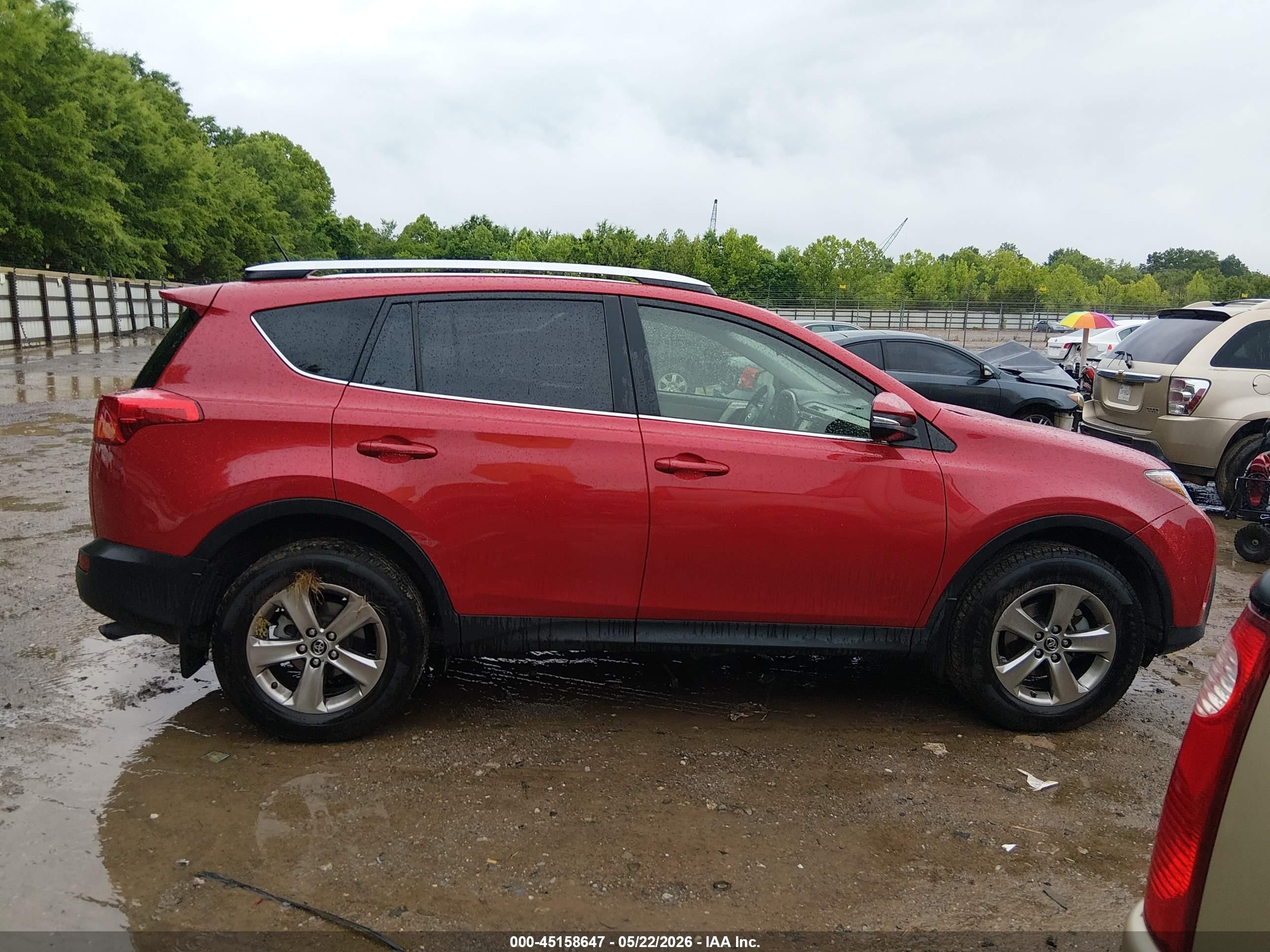 2015 Toyota Rav4 Xle Red vin: JTMRFREV1FJ036829