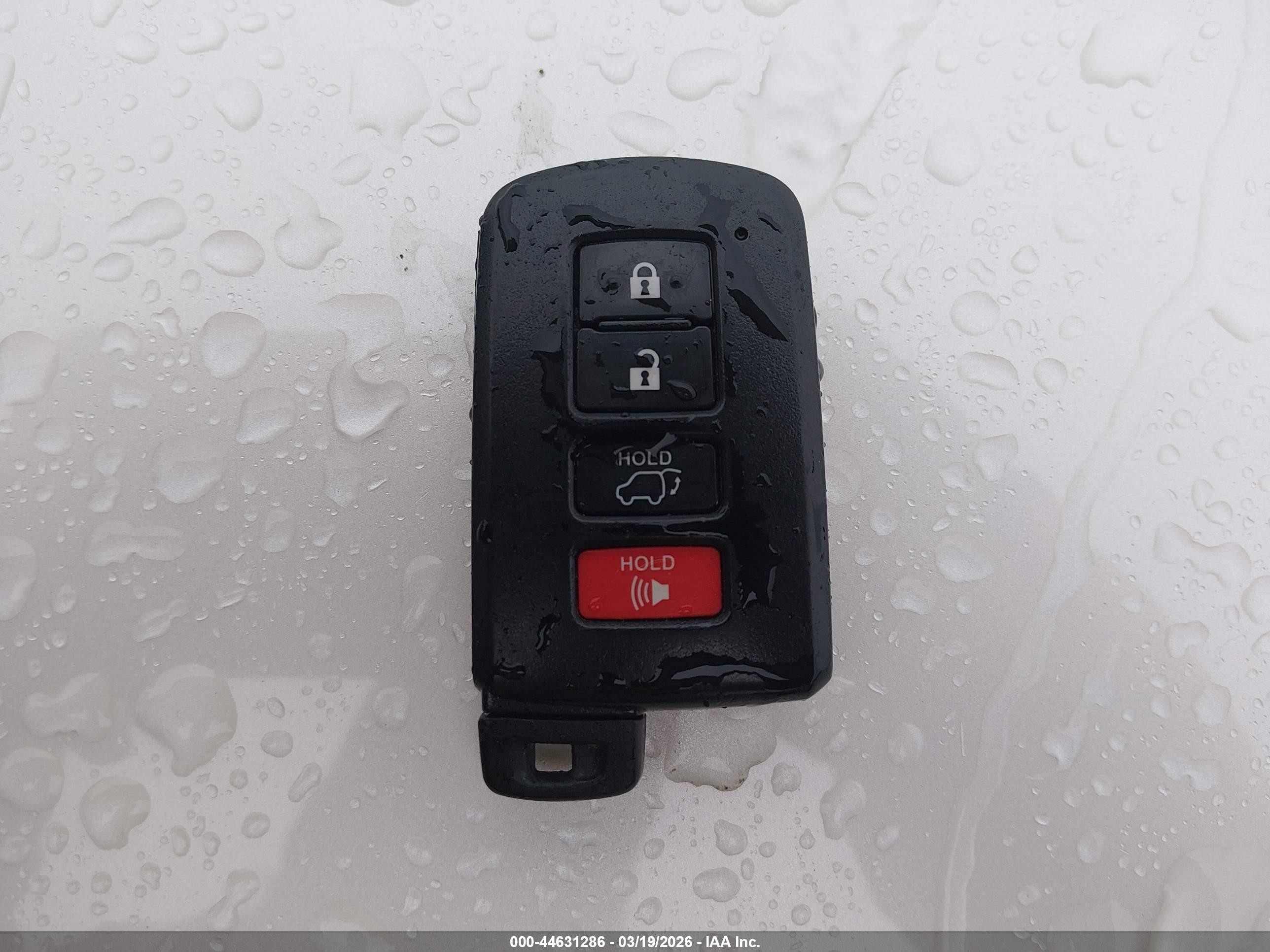 2018 Toyota Rav4 Xle Red vin: JTMRFREV1JD227674