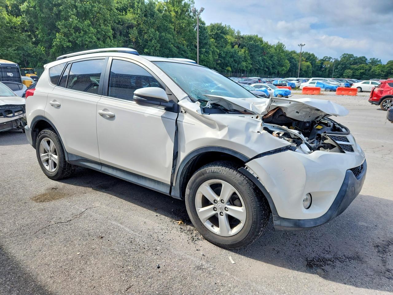 2013 Toyota Rav4 Xle White vin: JTMRFREV2D5026705
