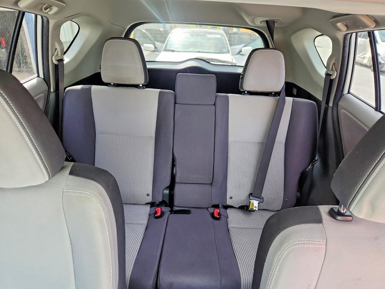 2013 Toyota Rav4 Xle White vin: JTMRFREV2D5026705