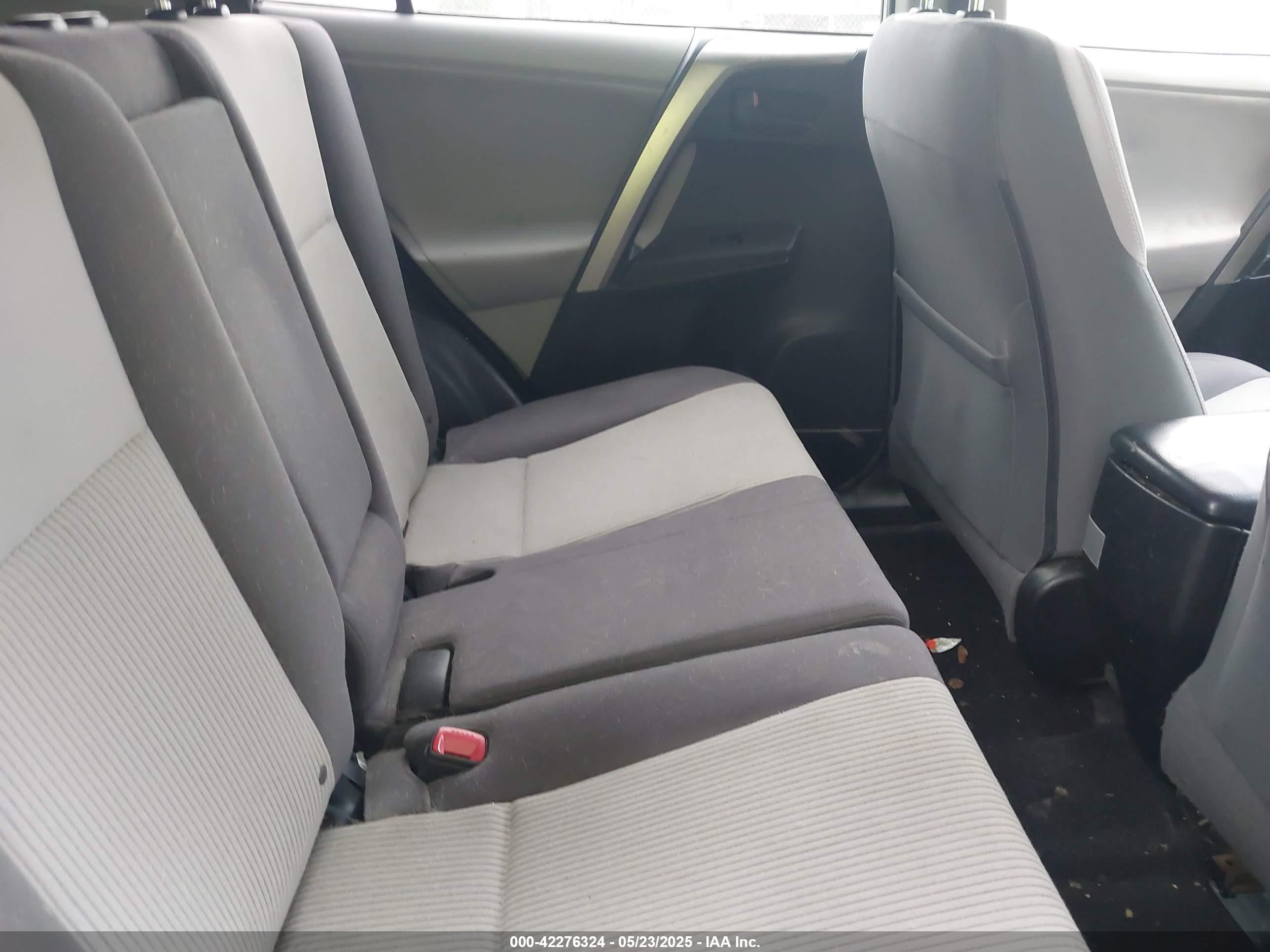 2013 Toyota Rav4 Xle Silver vin: JTMRFREV2D5026834