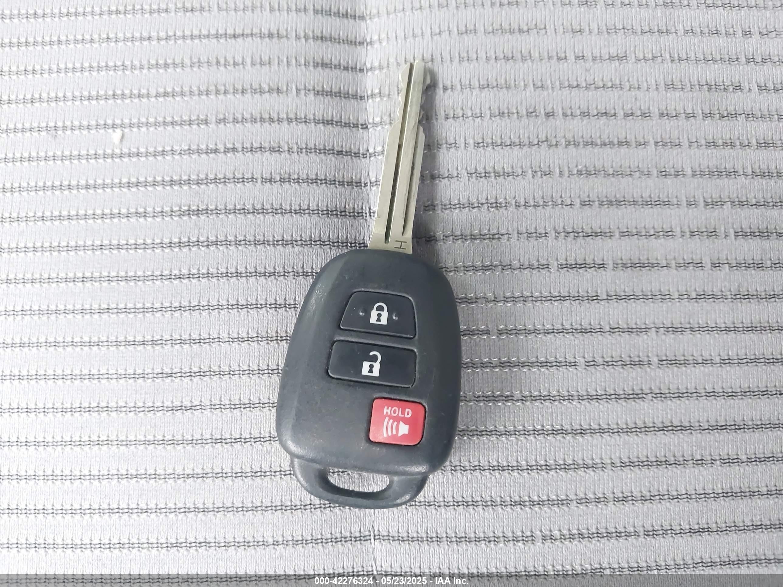 2013 Toyota Rav4 Xle Silver vin: JTMRFREV2D5026834