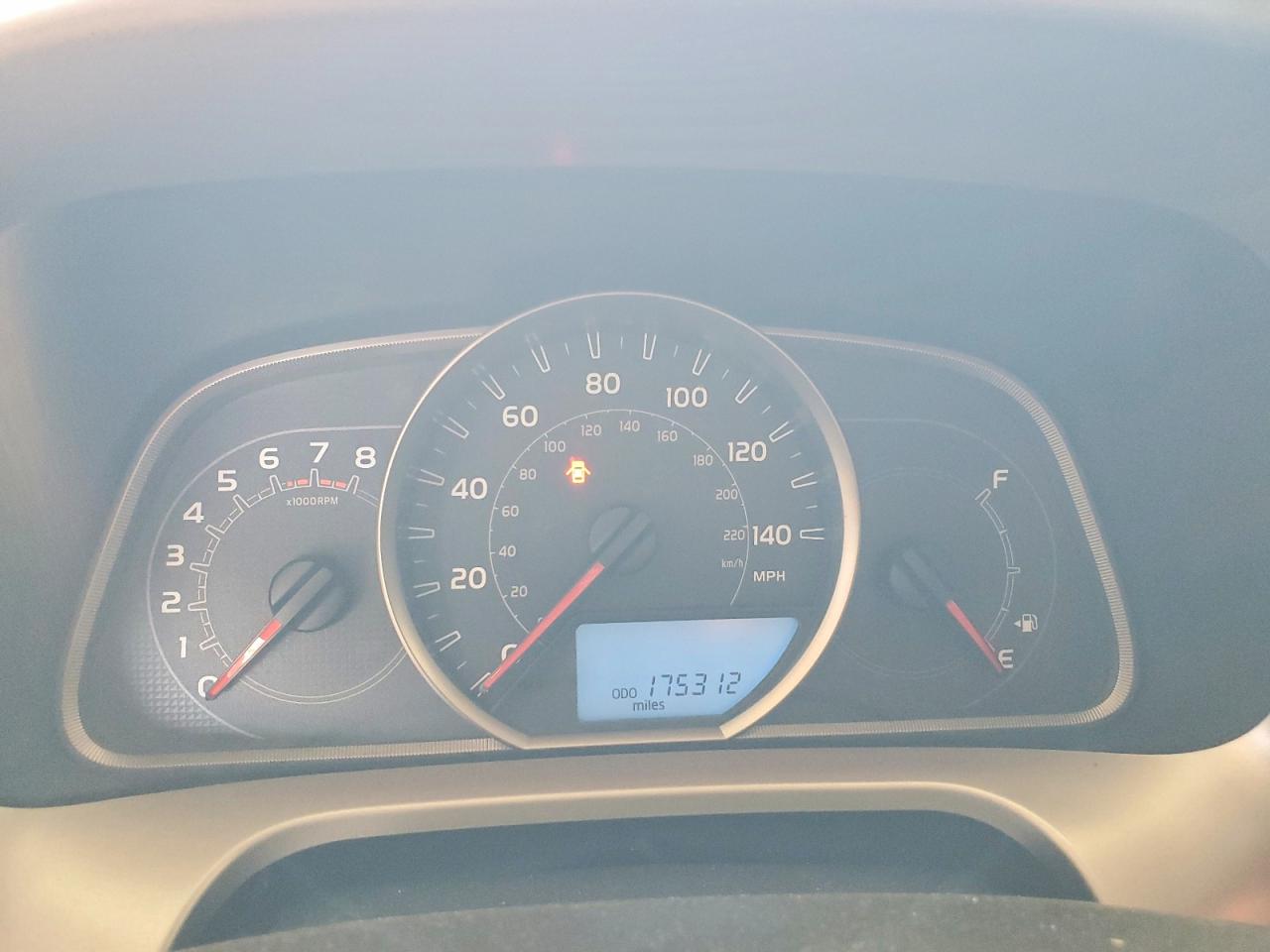 2013 Toyota Rav4 Xle White vin: JTMRFREV2D5028647