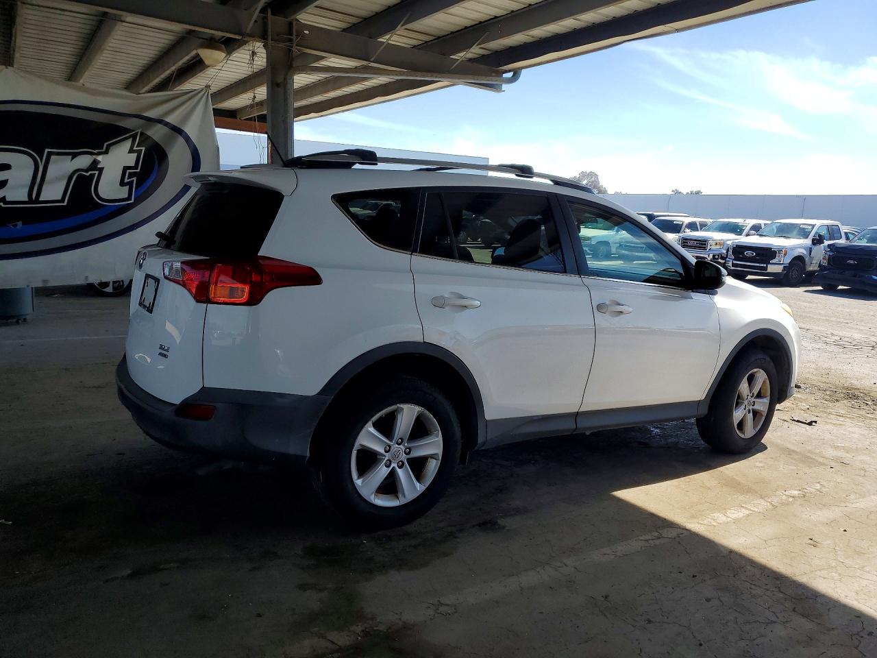 2013 Toyota Rav4 Xle White vin: JTMRFREV2D5028647