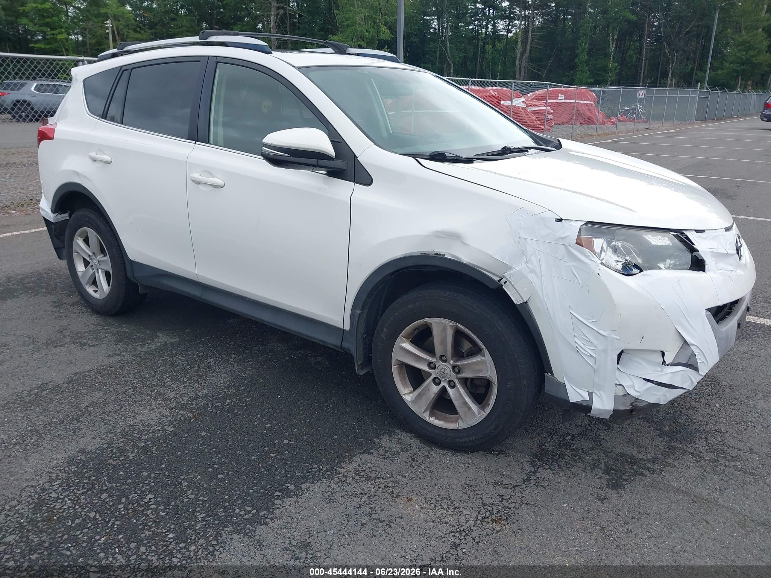 2013 Toyota Rav4 Xle White vin: JTMRFREV2DD006797