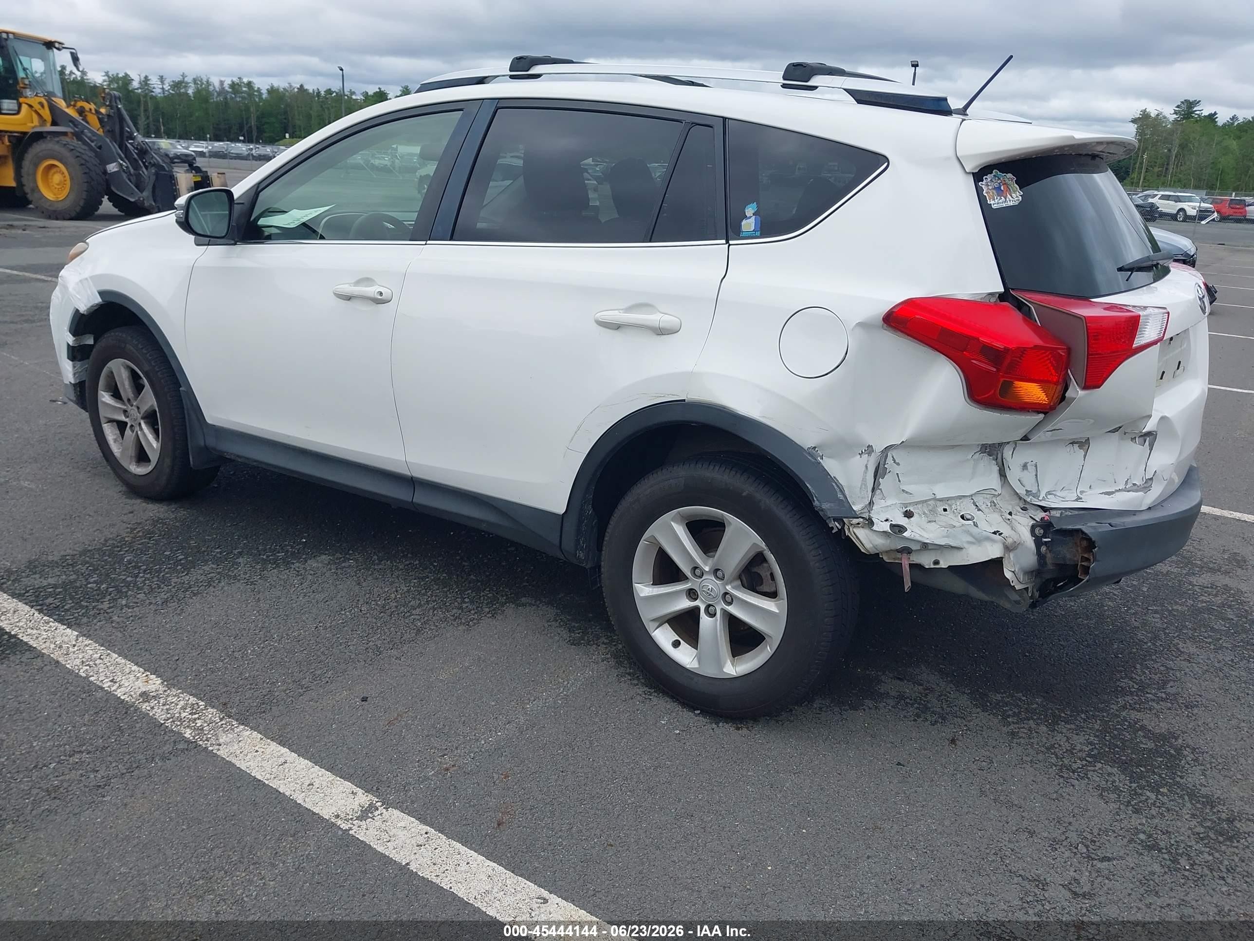 2013 Toyota Rav4 Xle White vin: JTMRFREV2DD006797