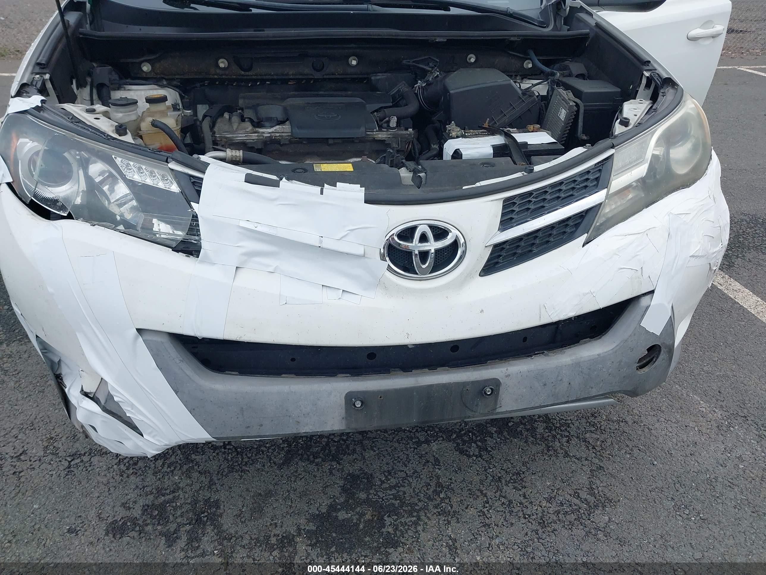 2013 Toyota Rav4 Xle White vin: JTMRFREV2DD006797