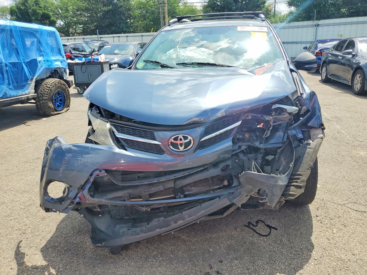 2013 Toyota Rav4 Xle Blue vin: JTMRFREV2DD025642