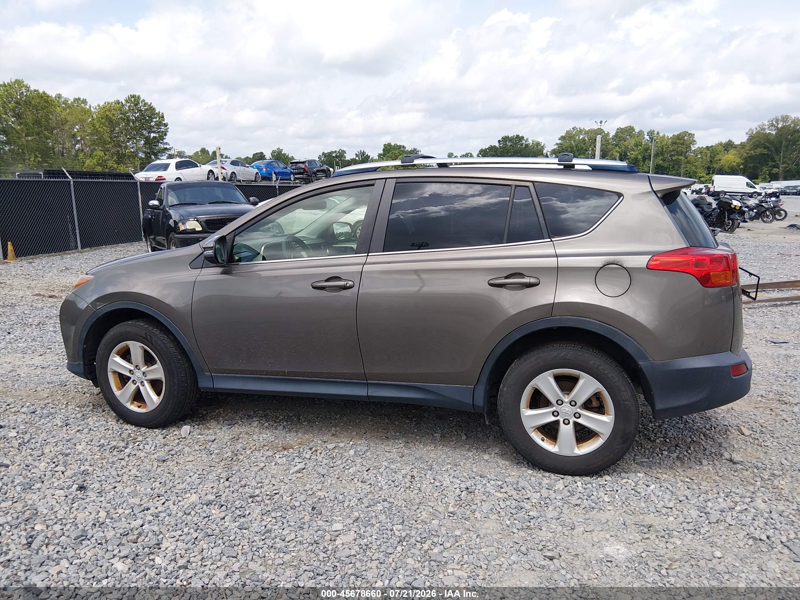 2013 Toyota Rav4 Xle Коричневый vin: JTMRFREV2DD028380
