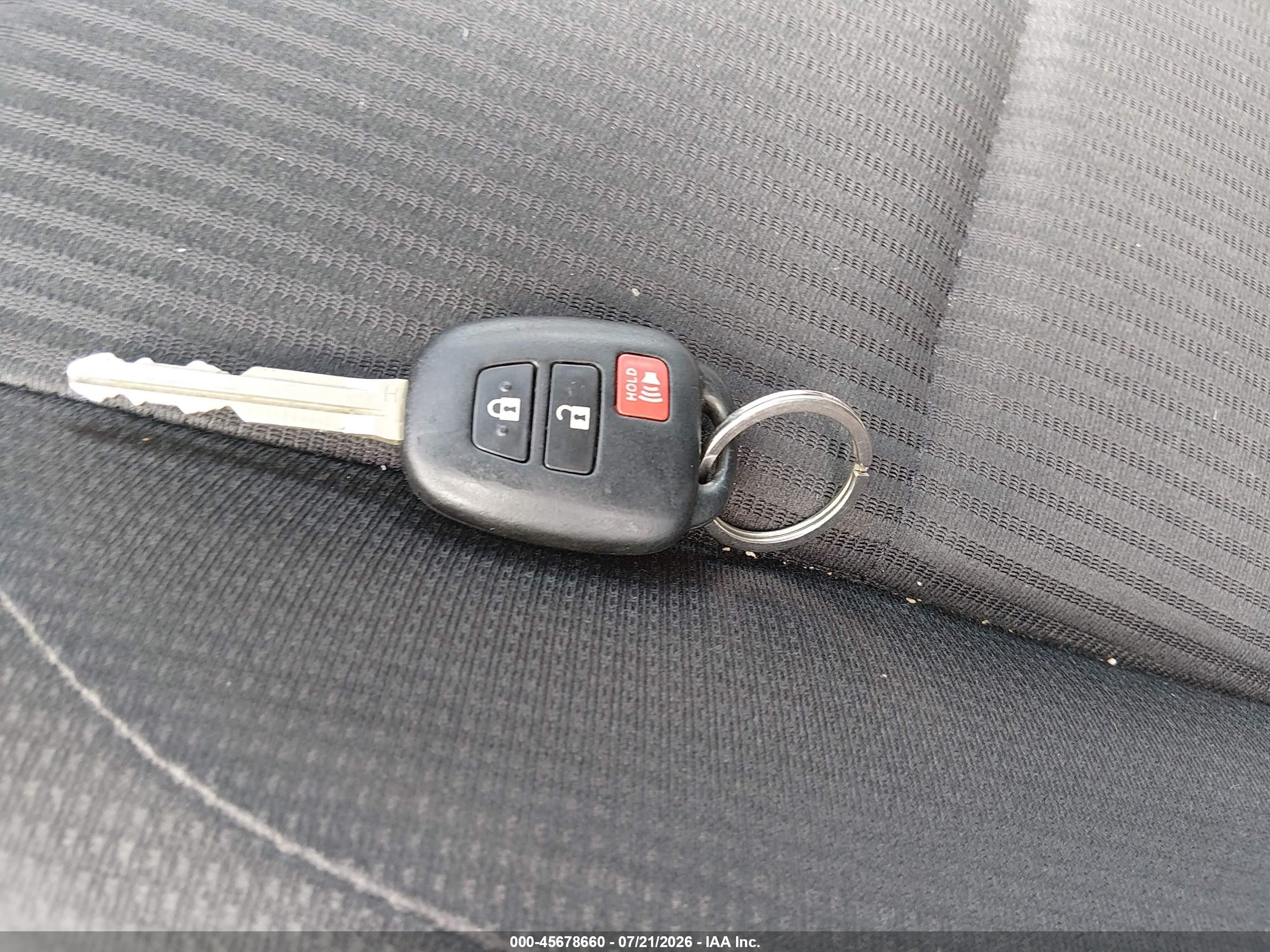 2013 Toyota Rav4 Xle Коричневый vin: JTMRFREV2DD028380