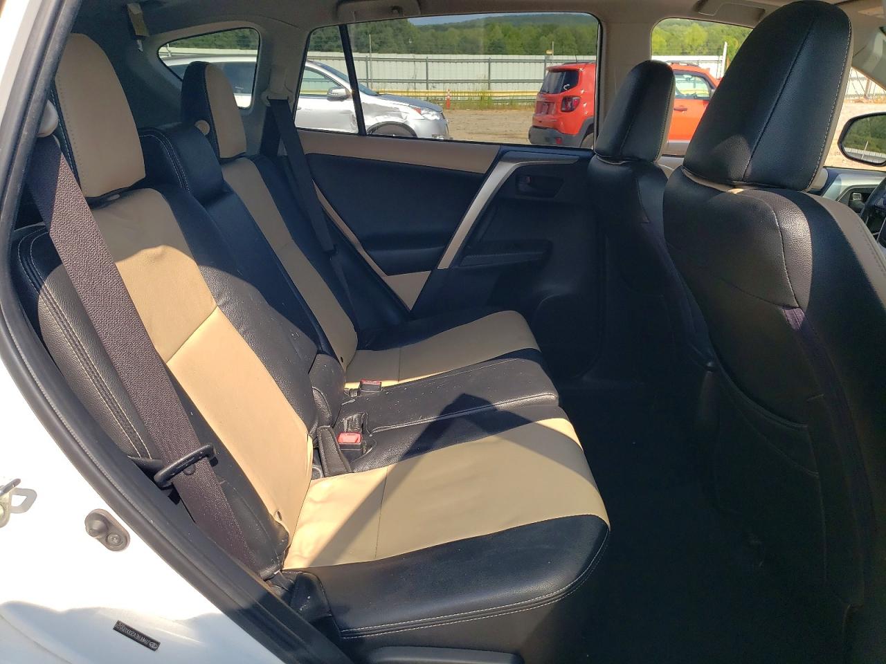 2013 Toyota Rav4 Xle White vin: JTMRFREV2DD035524