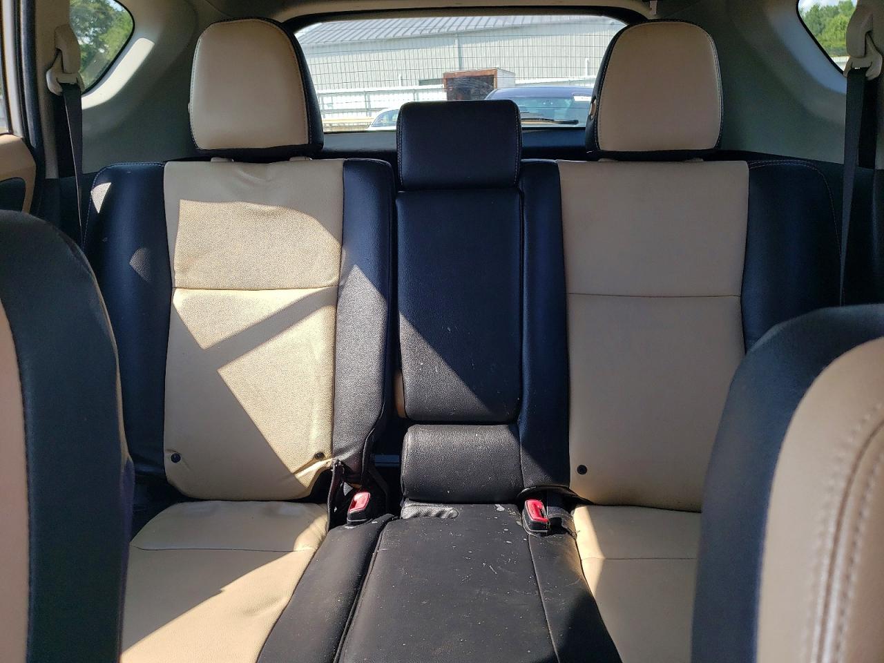 2013 Toyota Rav4 Xle White vin: JTMRFREV2DD035524