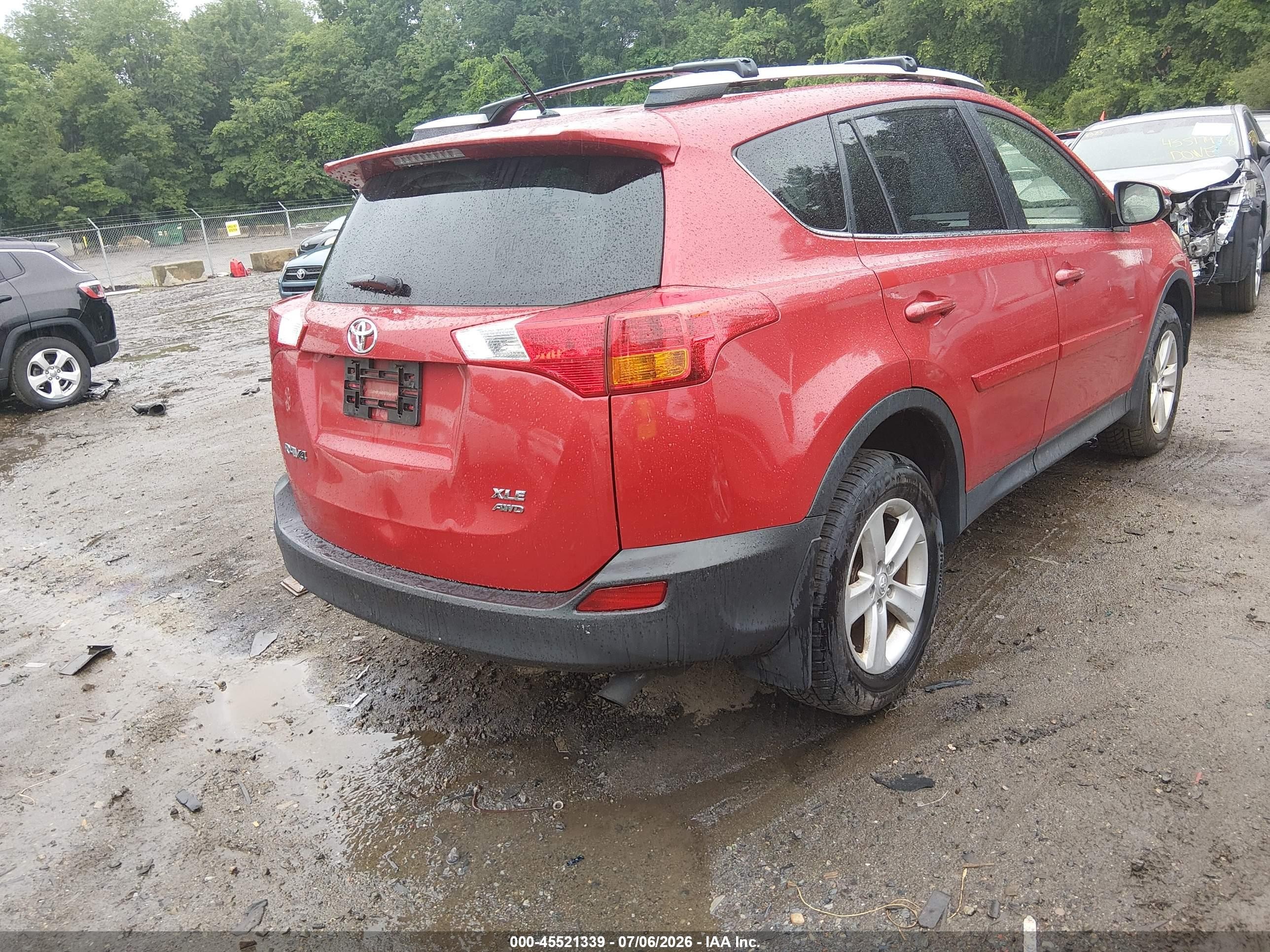 2013 Toyota Rav4 Xle Red vin: JTMRFREV2DD038231