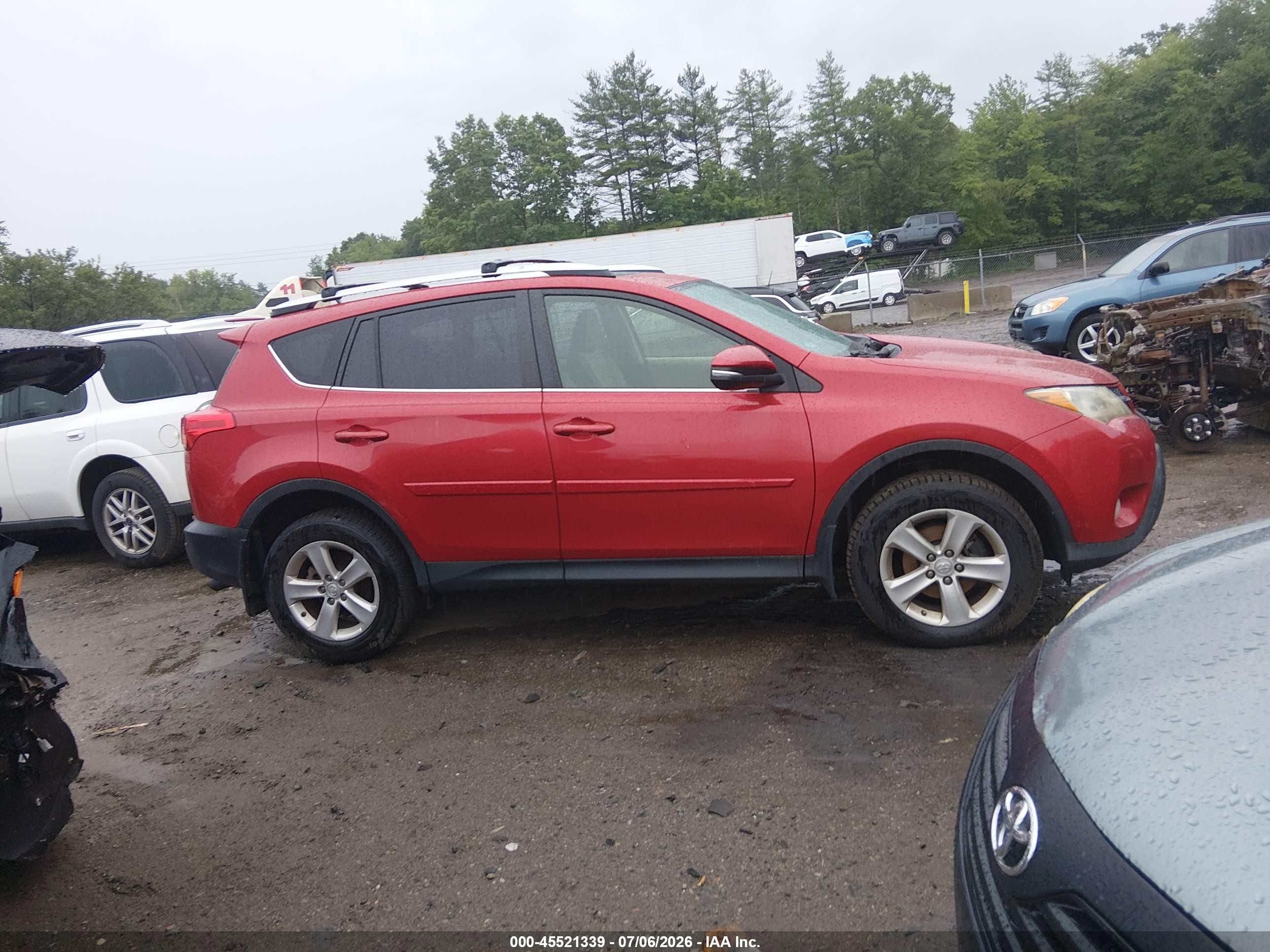 2013 Toyota Rav4 Xle Red vin: JTMRFREV2DD038231