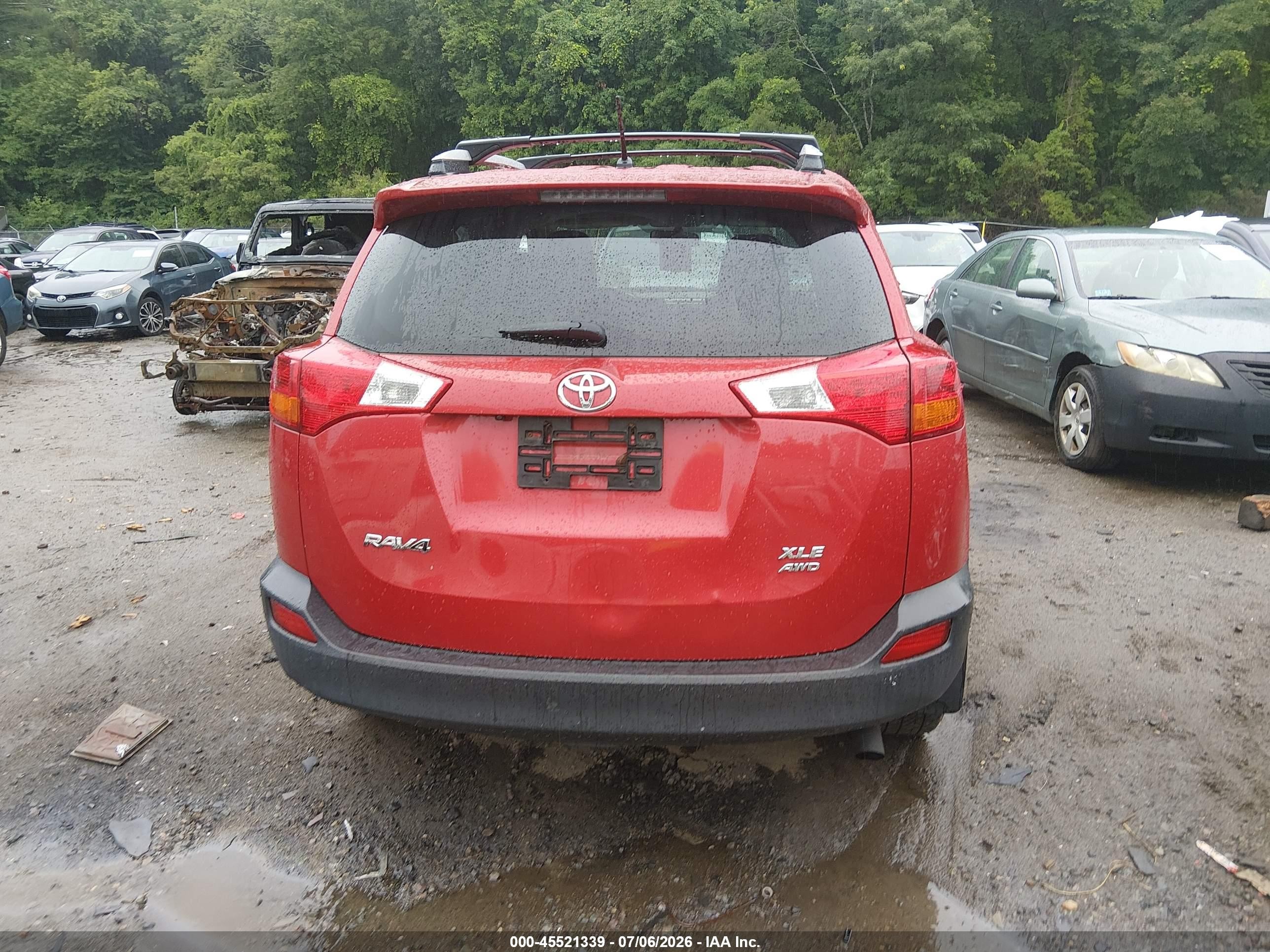 2013 Toyota Rav4 Xle Red vin: JTMRFREV2DD038231