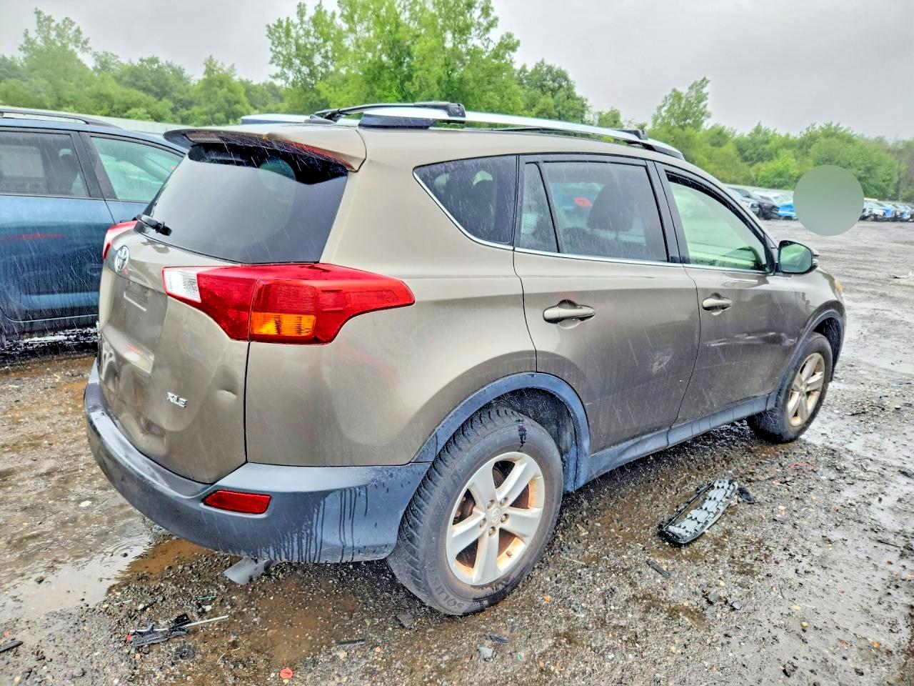2014 Toyota Rav4 Xle Brown vin: JTMRFREV2ED066015