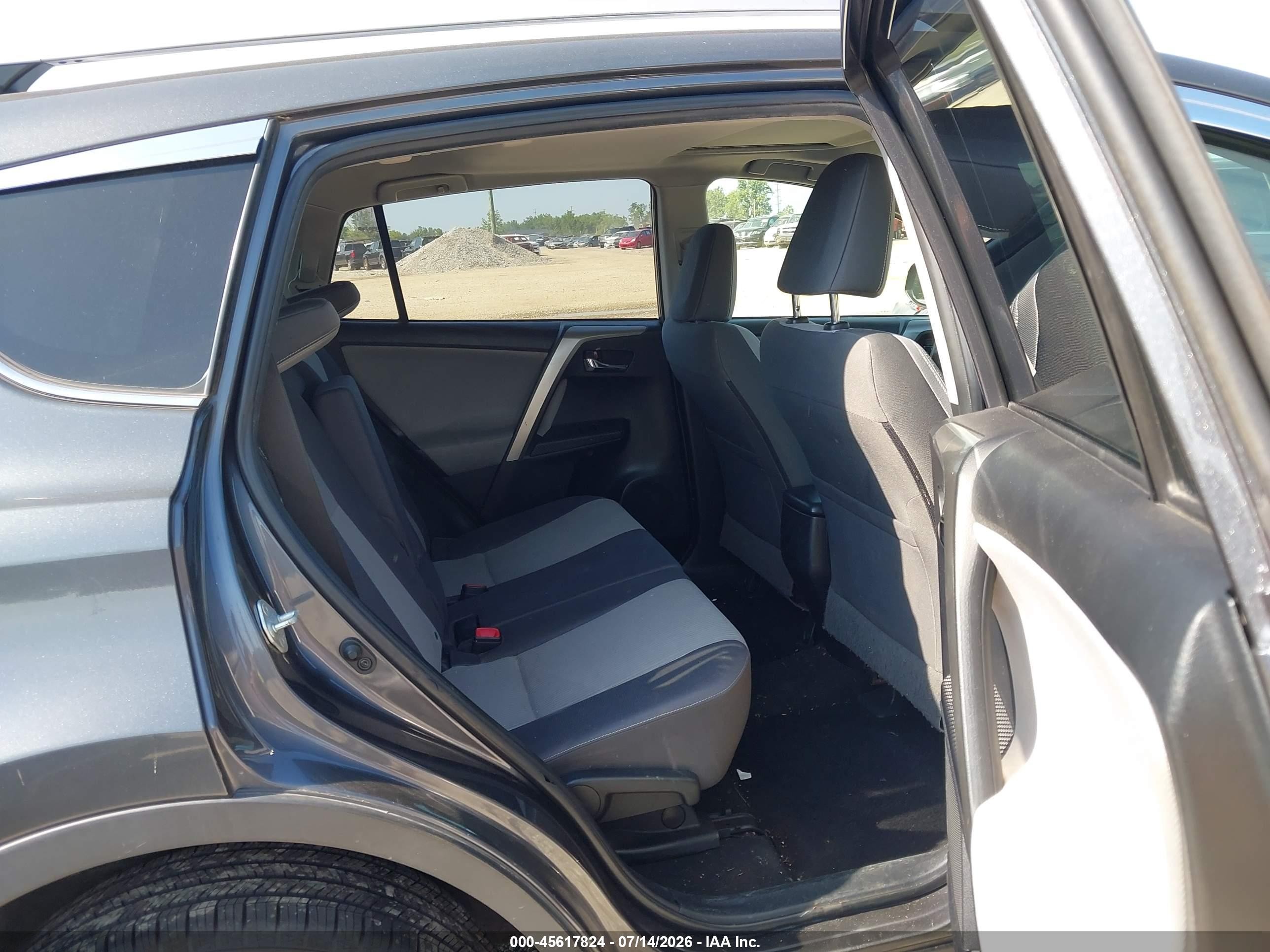 2015 Toyota Rav4 Xle Green vin: JTMRFREV2FD115408
