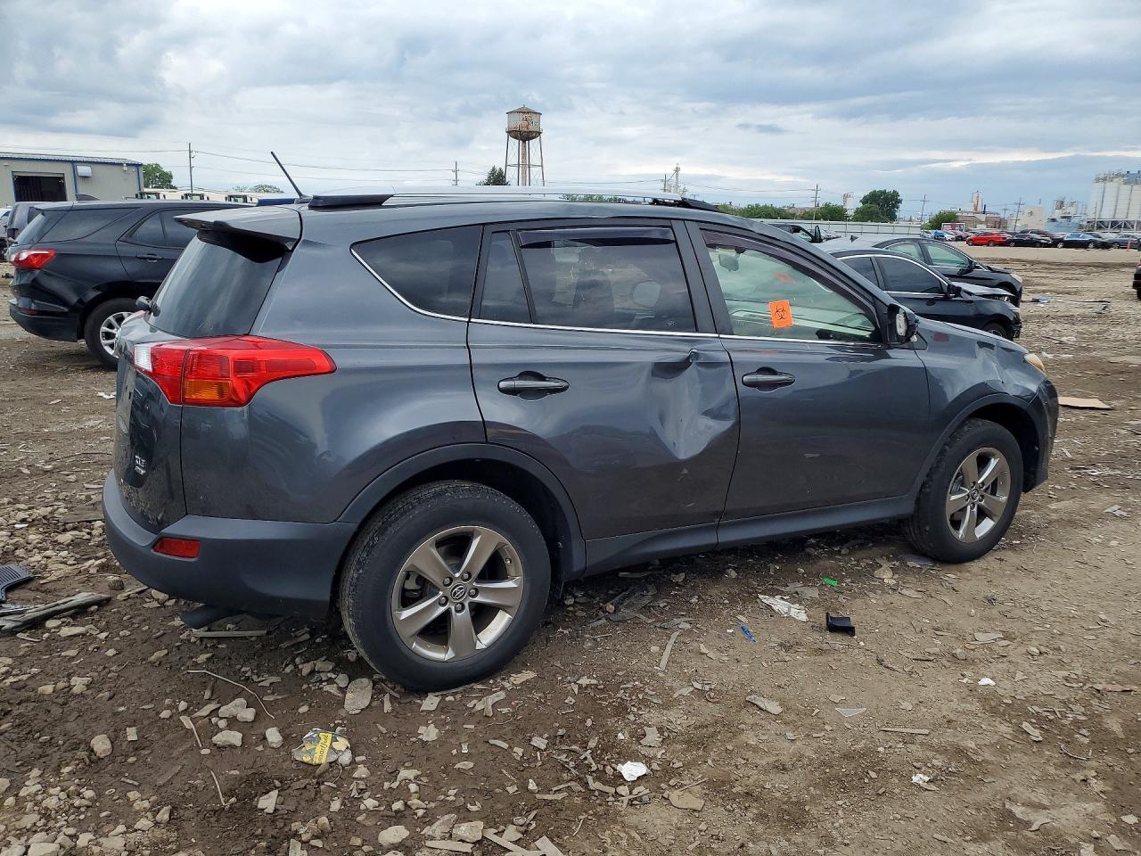 2015 Toyota Rav4 Xle Gray vin: JTMRFREV2FD129759