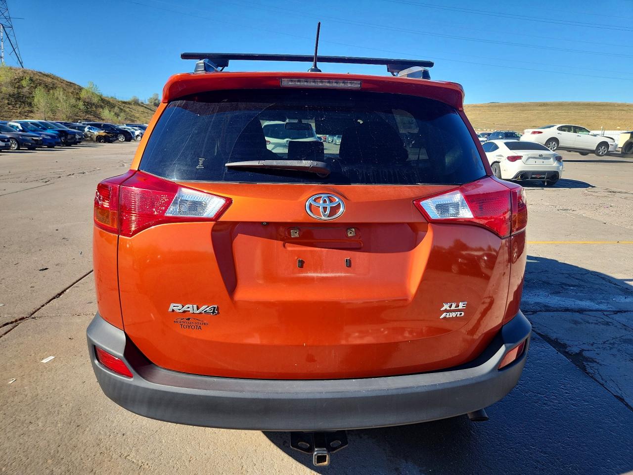 2015 Toyota Rav4 Xle Orange vin: JTMRFREV2FD130135