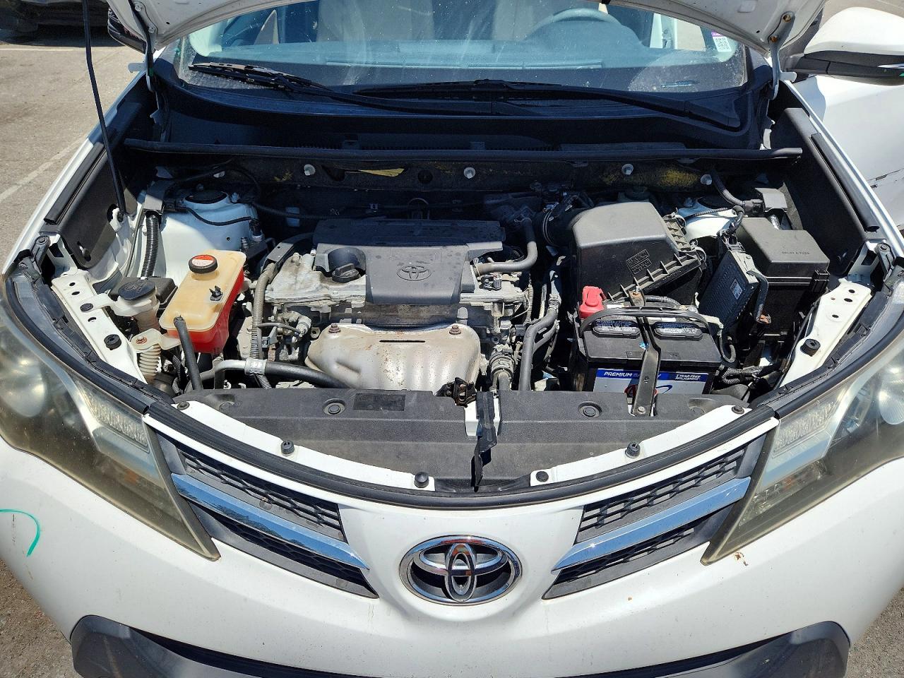 2015 Toyota Rav4 Xle White vin: JTMRFREV2FJ020039