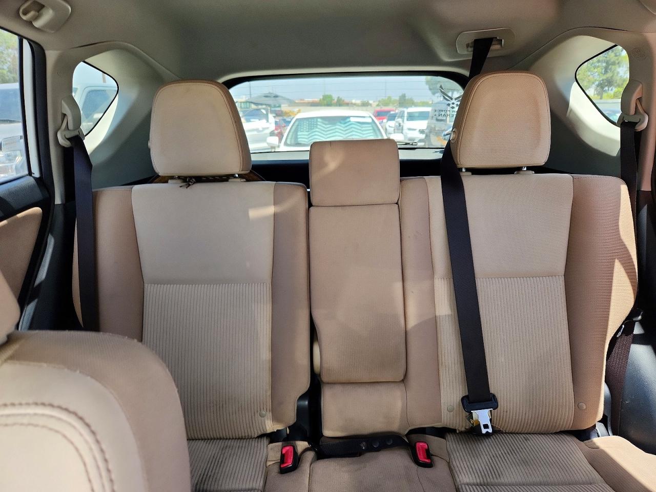 2015 Toyota Rav4 Xle White vin: JTMRFREV2FJ020039