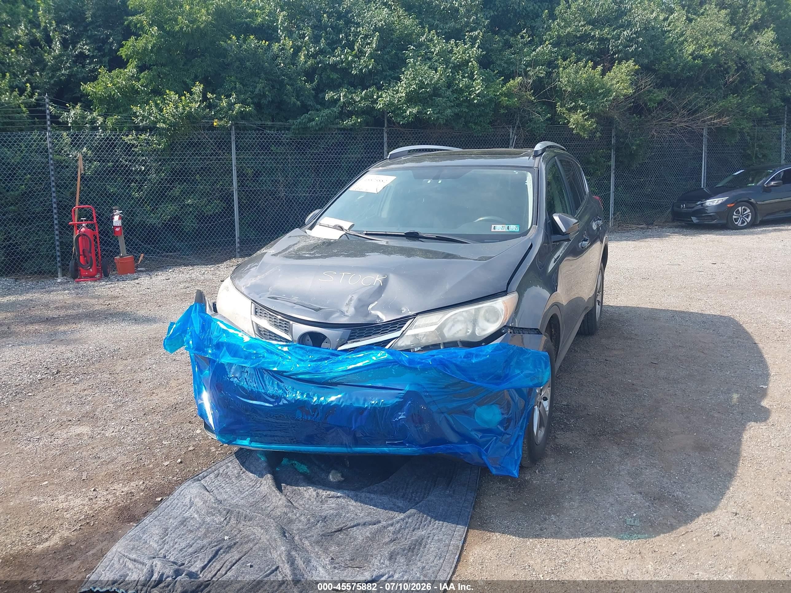 2015 Toyota Rav4 Xle Gray vin: JTMRFREV2FJ027539
