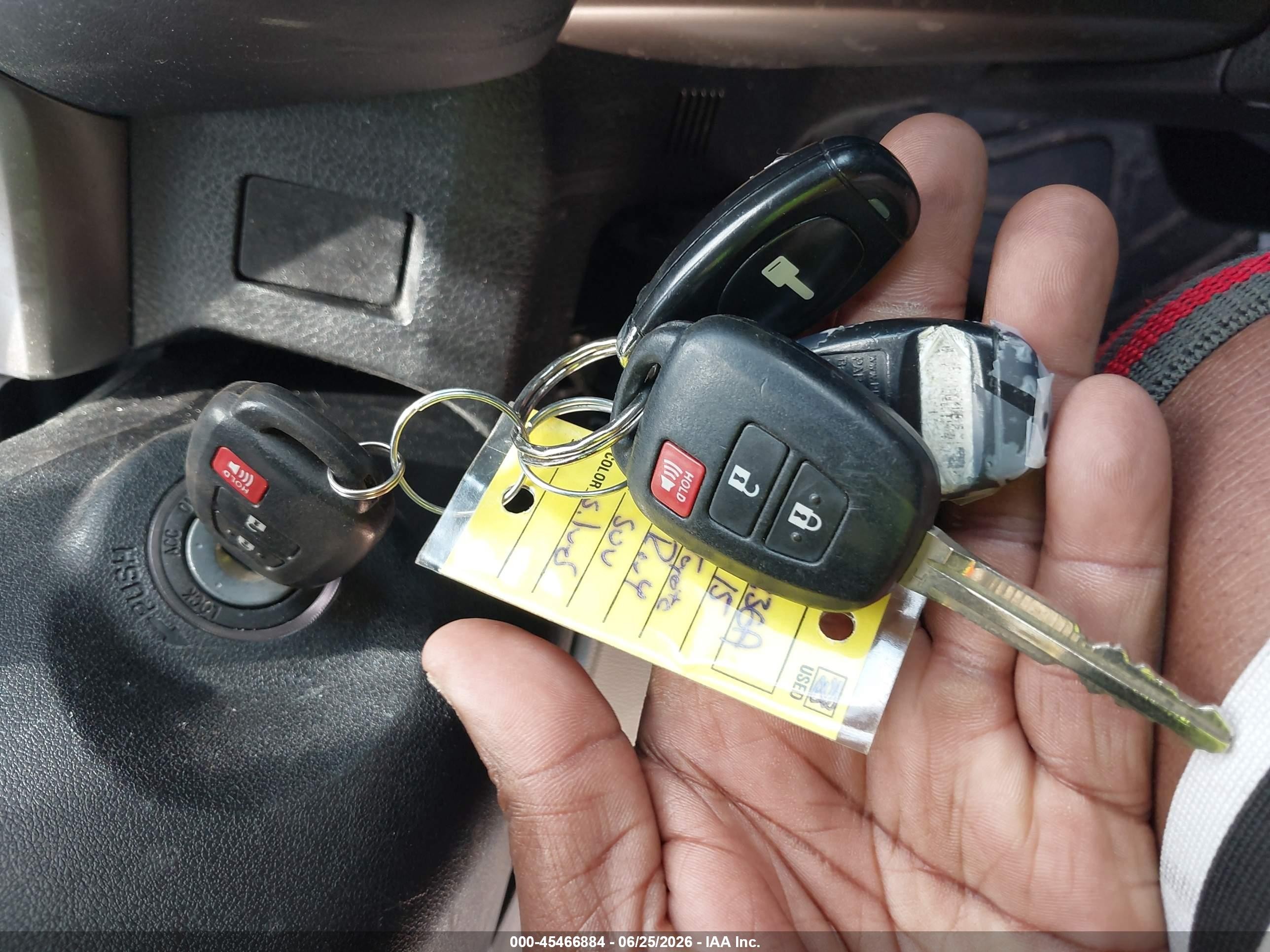 2015 Toyota Rav4 Xle Silver vin: JTMRFREV2FJ035110