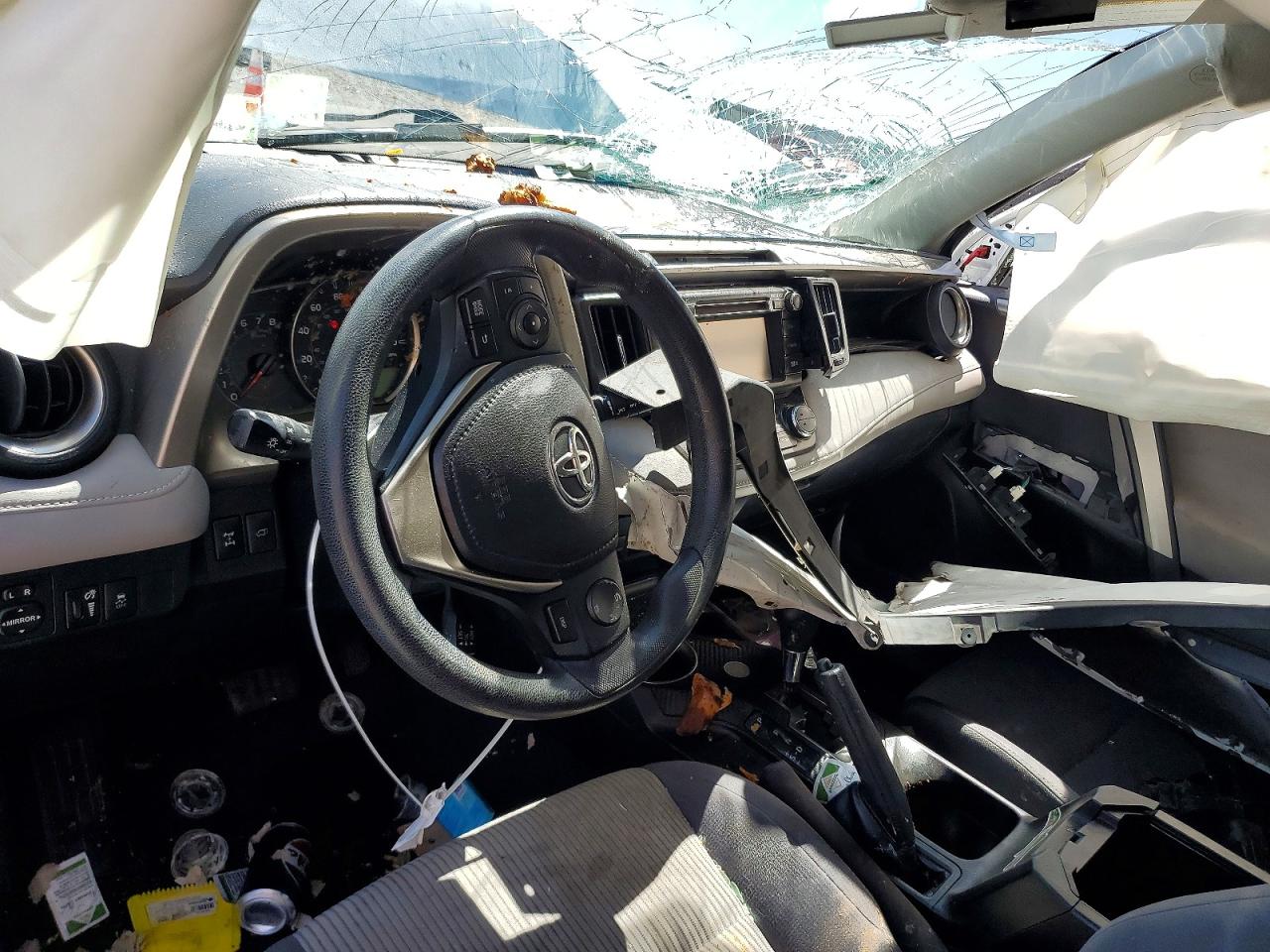 2015 Toyota Rav4 Xle White vin: JTMRFREV2FJ040923