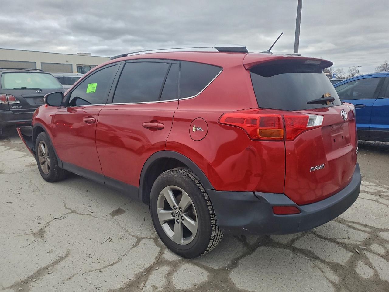 2015 Toyota Rav4 Xle Красный vin: JTMRFREV2FJ050559