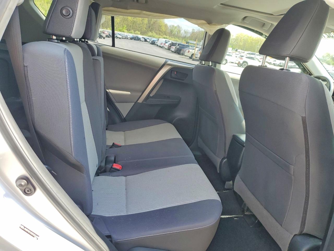 2013 Toyota Rav4 Xle Silver vin: JTMRFREV3D5000498