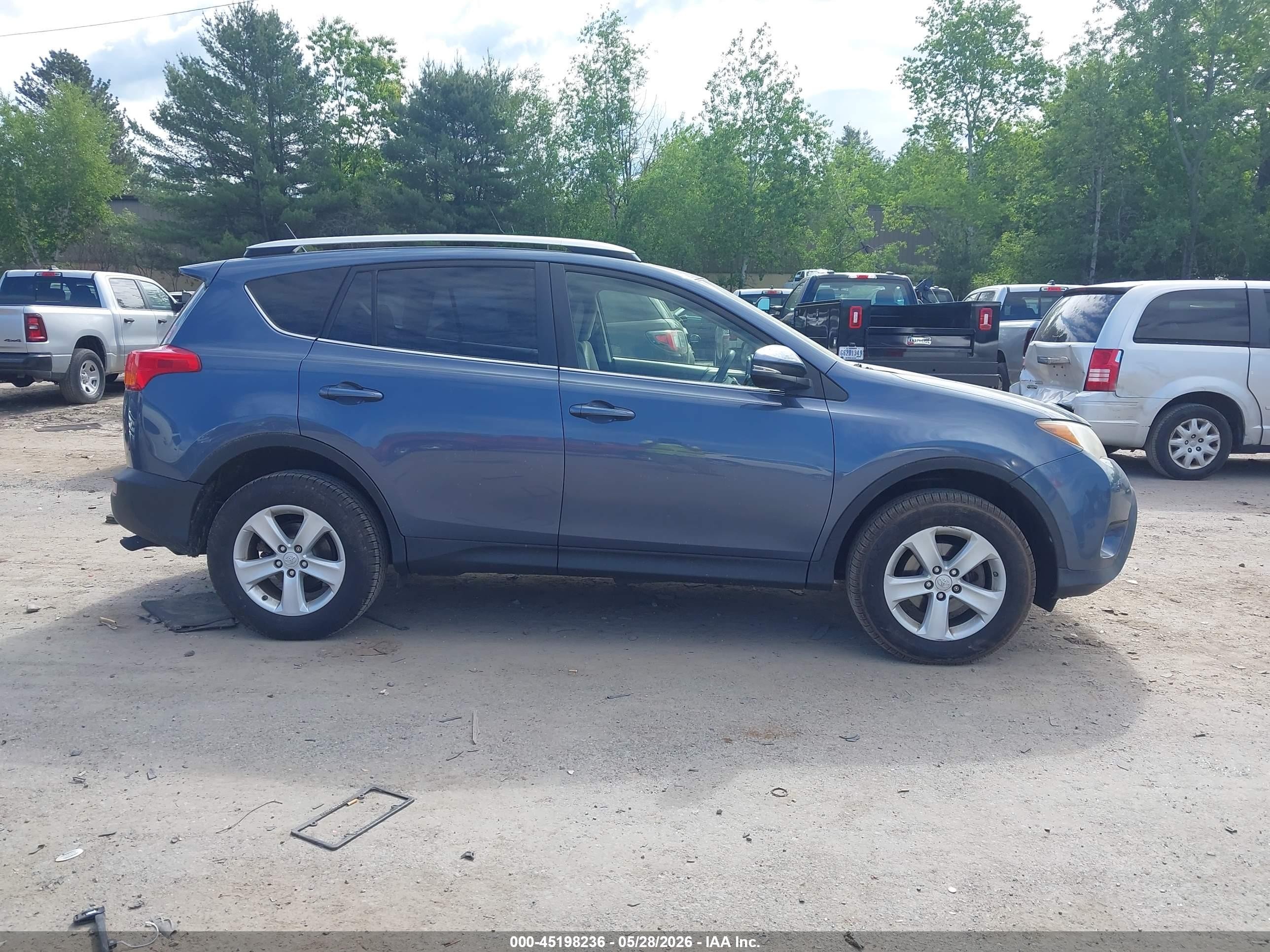 2013 Toyota Rav4 Xle Blue vin: JTMRFREV3DD032518