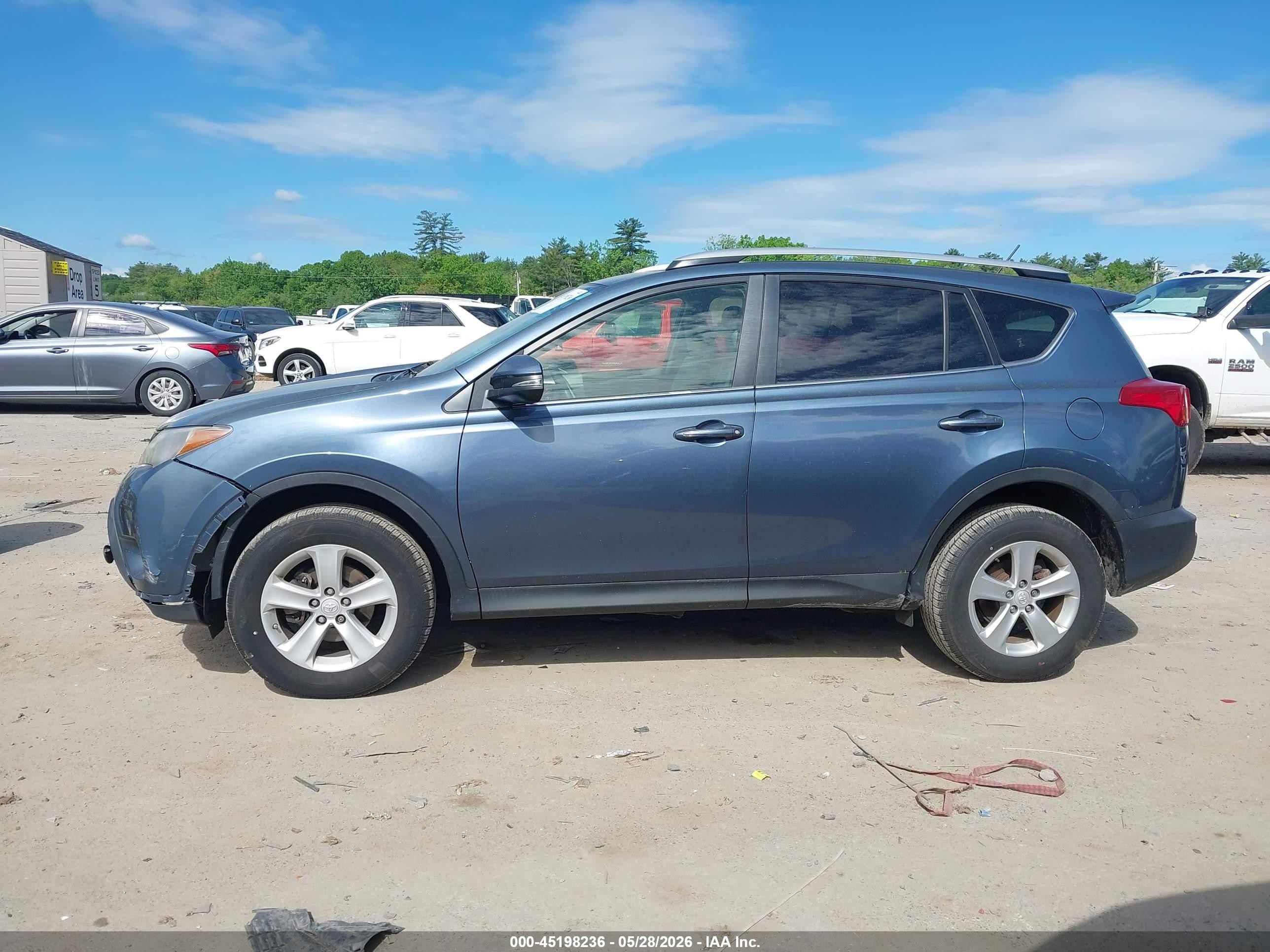 2013 Toyota Rav4 Xle Blue vin: JTMRFREV3DD032518