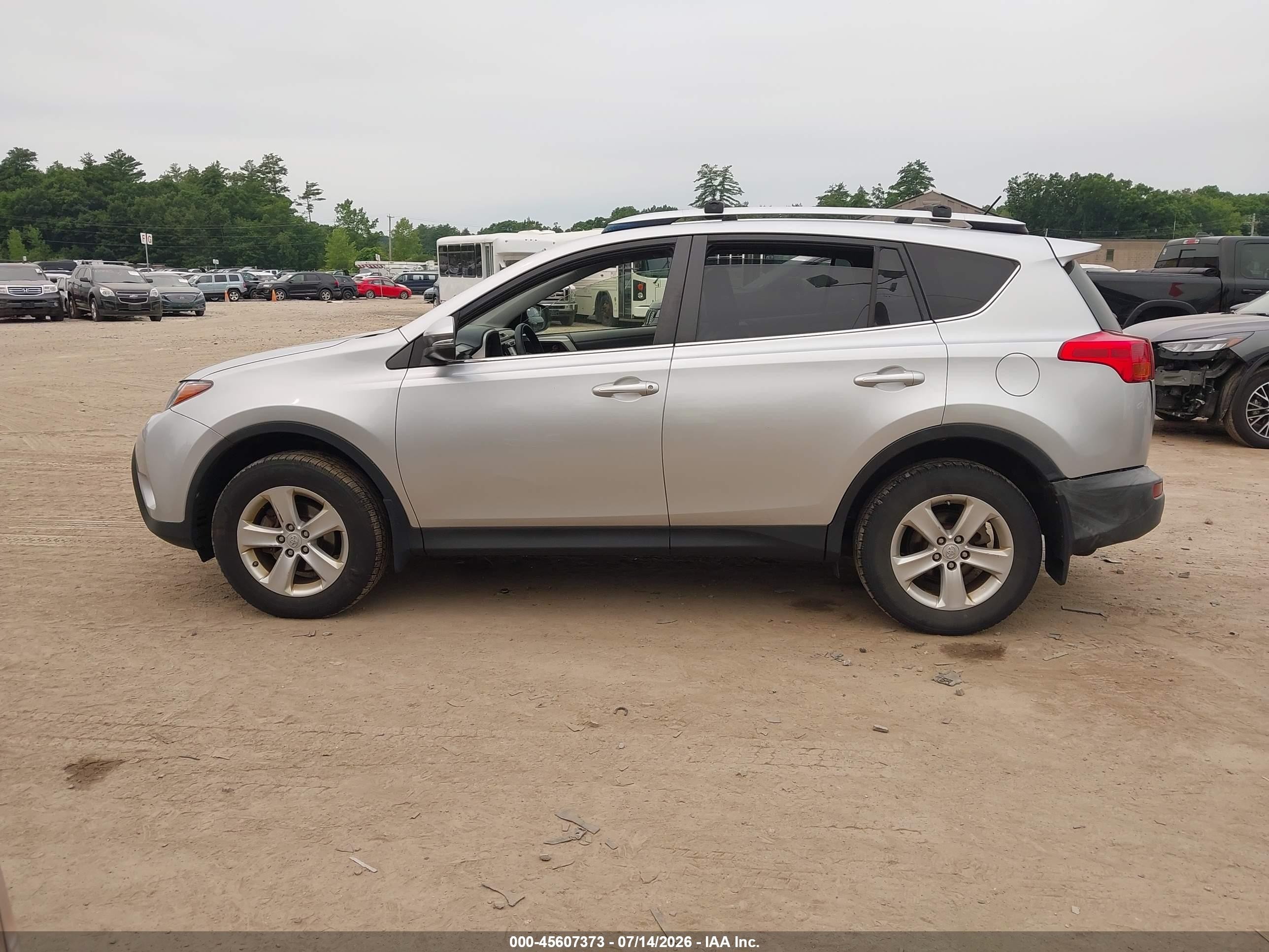 2013 Toyota Rav4 Xle Silver vin: JTMRFREV3DD040571